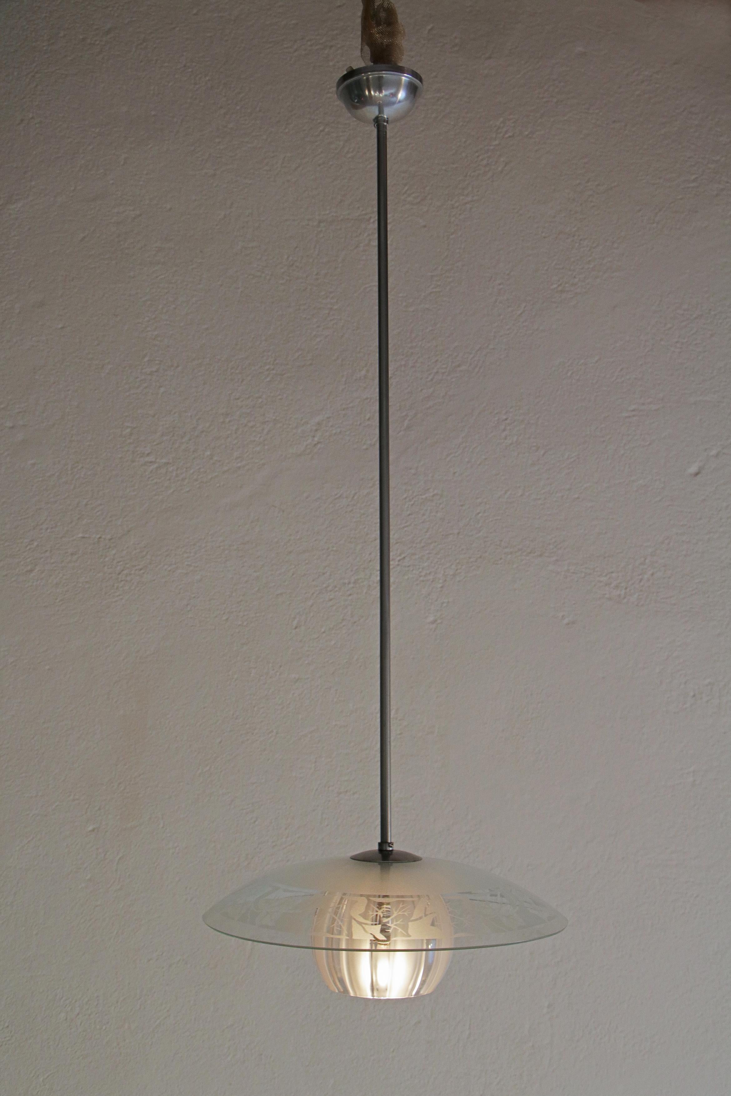 Polished Italian Mid-Century Blown Glass Pendant Lamp Attributed to Stilnovo, 1950s For Sale