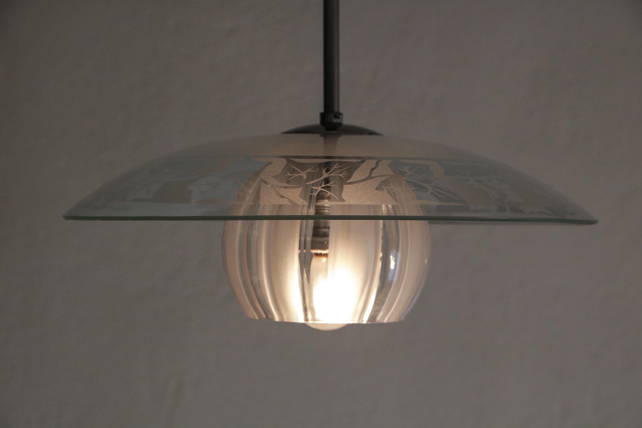 Italian Mid-Century Blown Glass Pendant Lamp Attributed to Stilnovo, 1950s In Good Condition For Sale In Traversetolo, IT