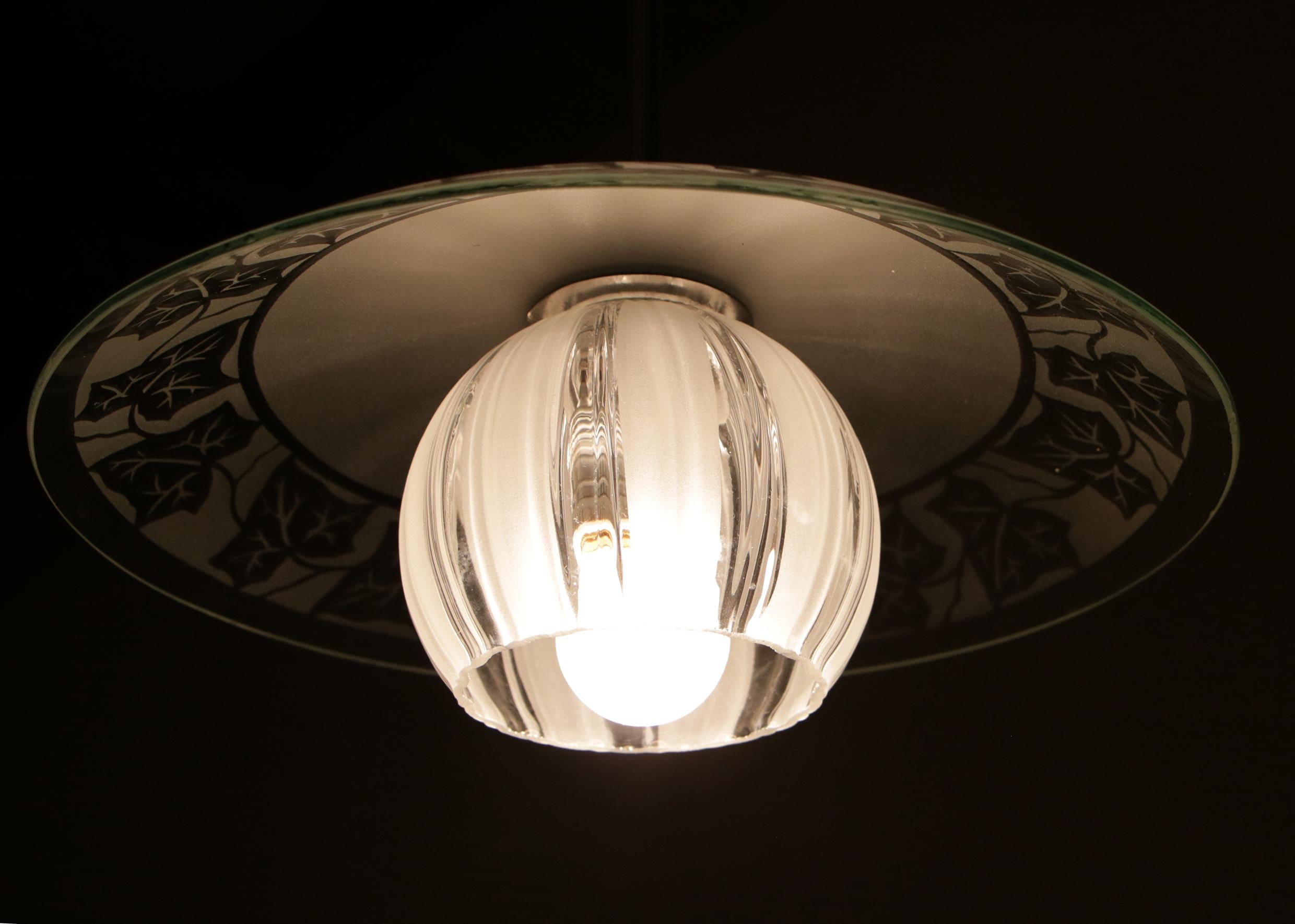 Italian Mid-Century Blown Glass Pendant Lamp Attributed to Stilnovo, 1950s For Sale 2