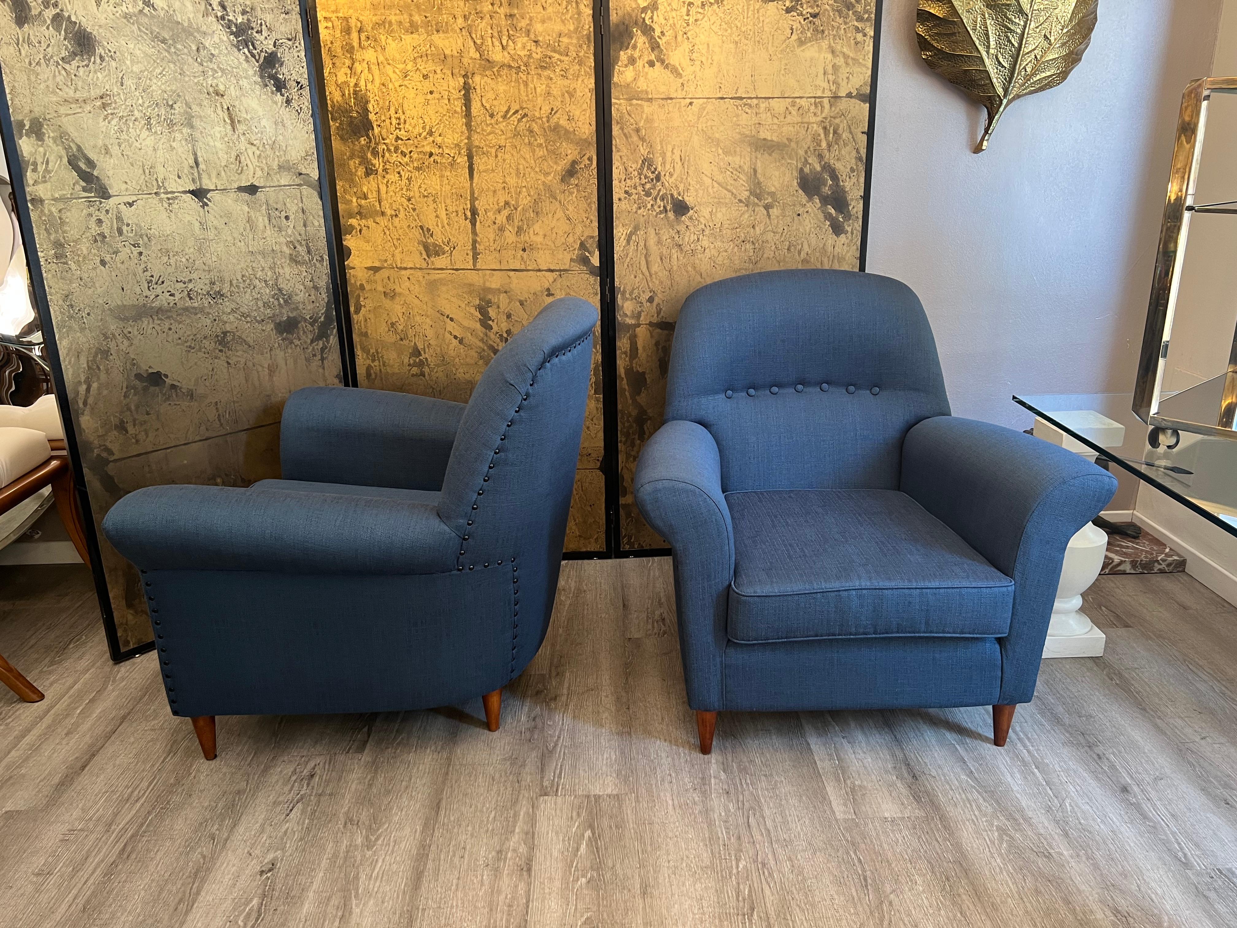 20th Century Italian Mid-Century Blue Cotton Wood Feet Armchairs  For Sale