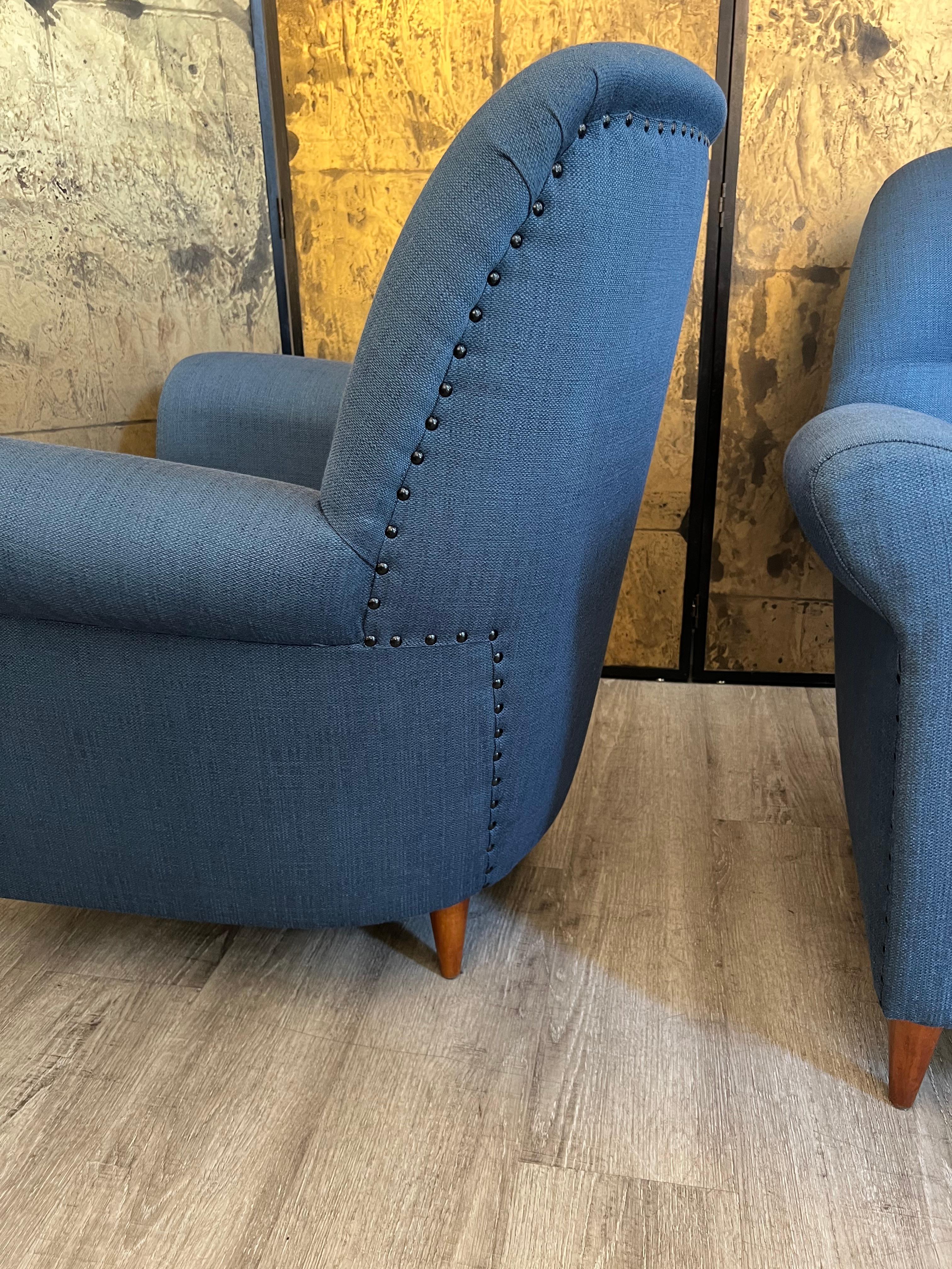 Italian Mid-Century Blue Cotton Wood Feet Armchairs  For Sale 1