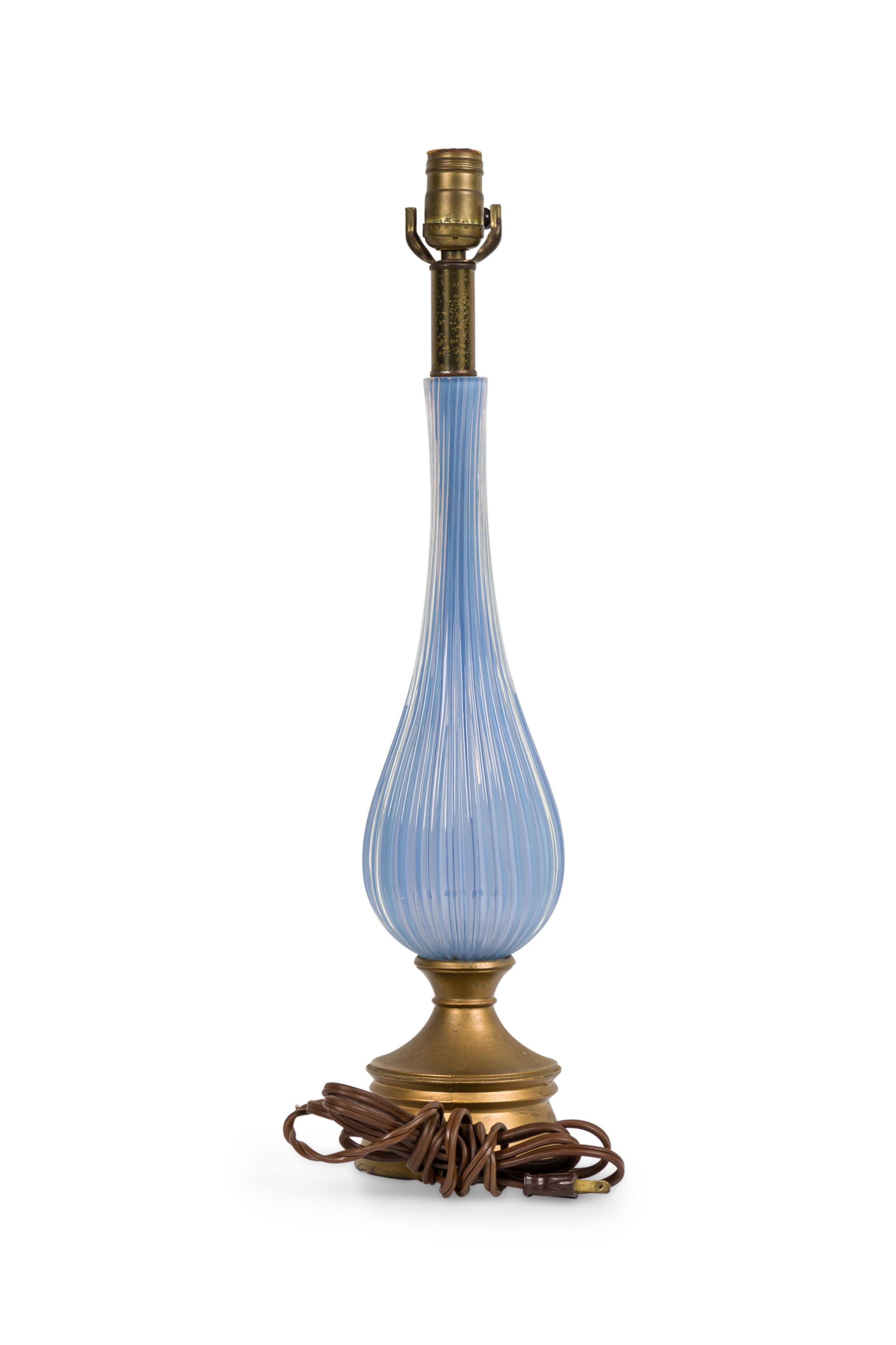 Lámpara de mesa italiana de cristal de Murano azul de mediados de siglo Moderno de mediados de siglo en venta