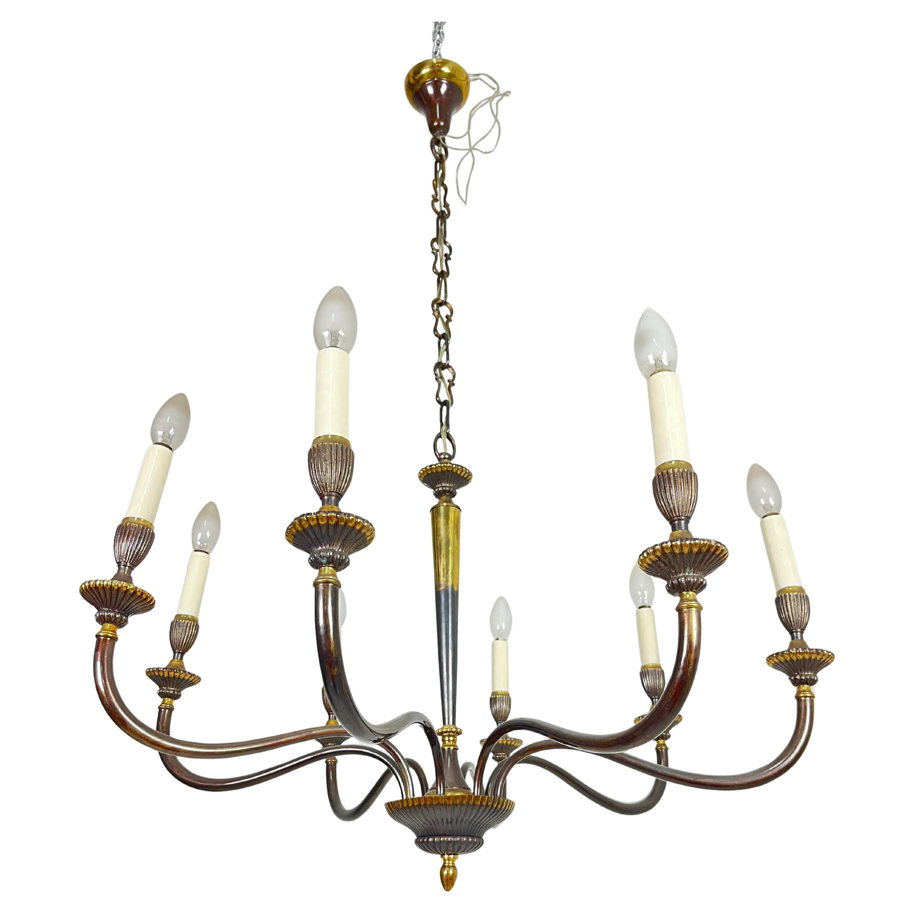 Lampadario a 8 bracci in ottone della metà del secolo scorso, anni '50 in vendita