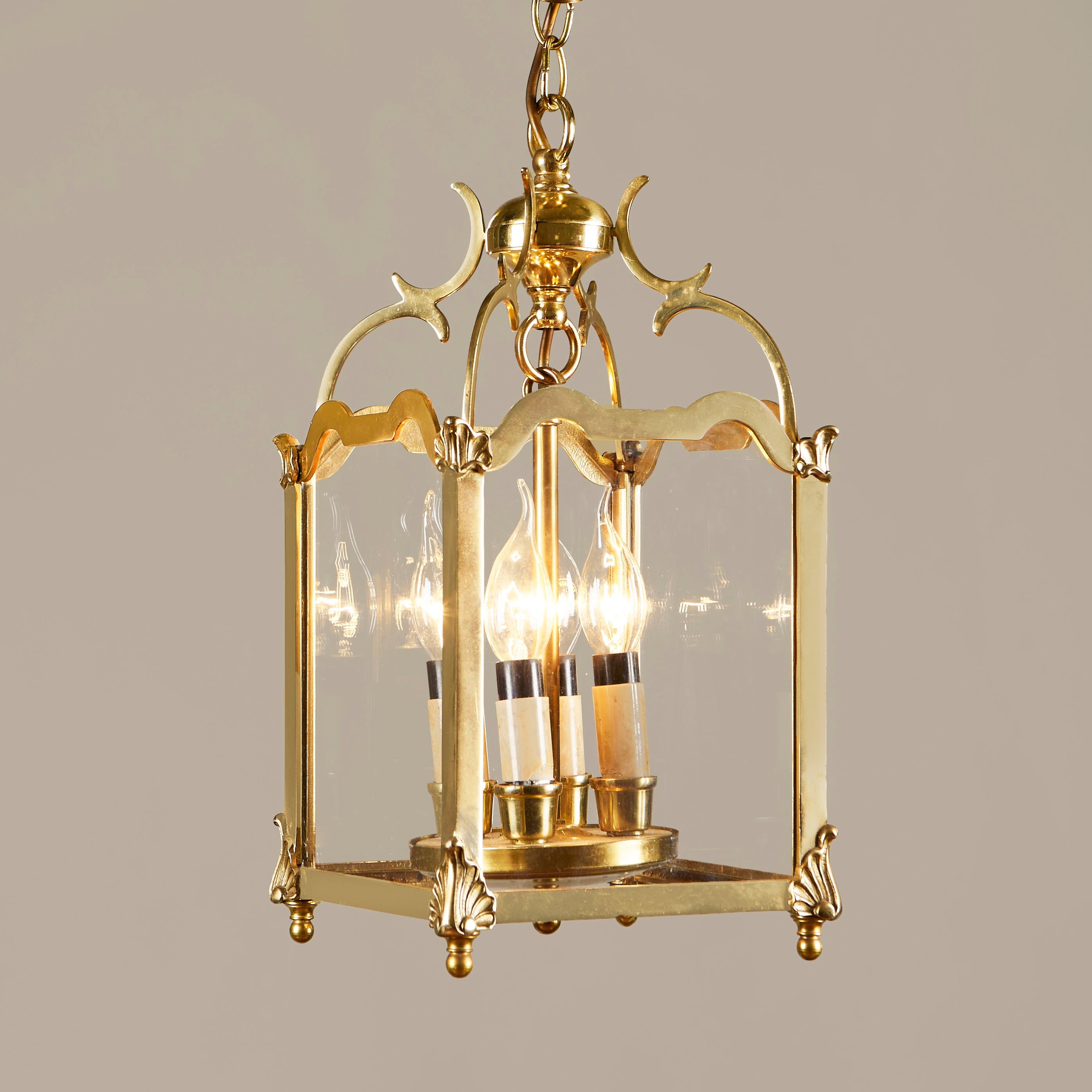 Italian Mid-Century brass and glass lantern In Good Condition For Sale In London, GB