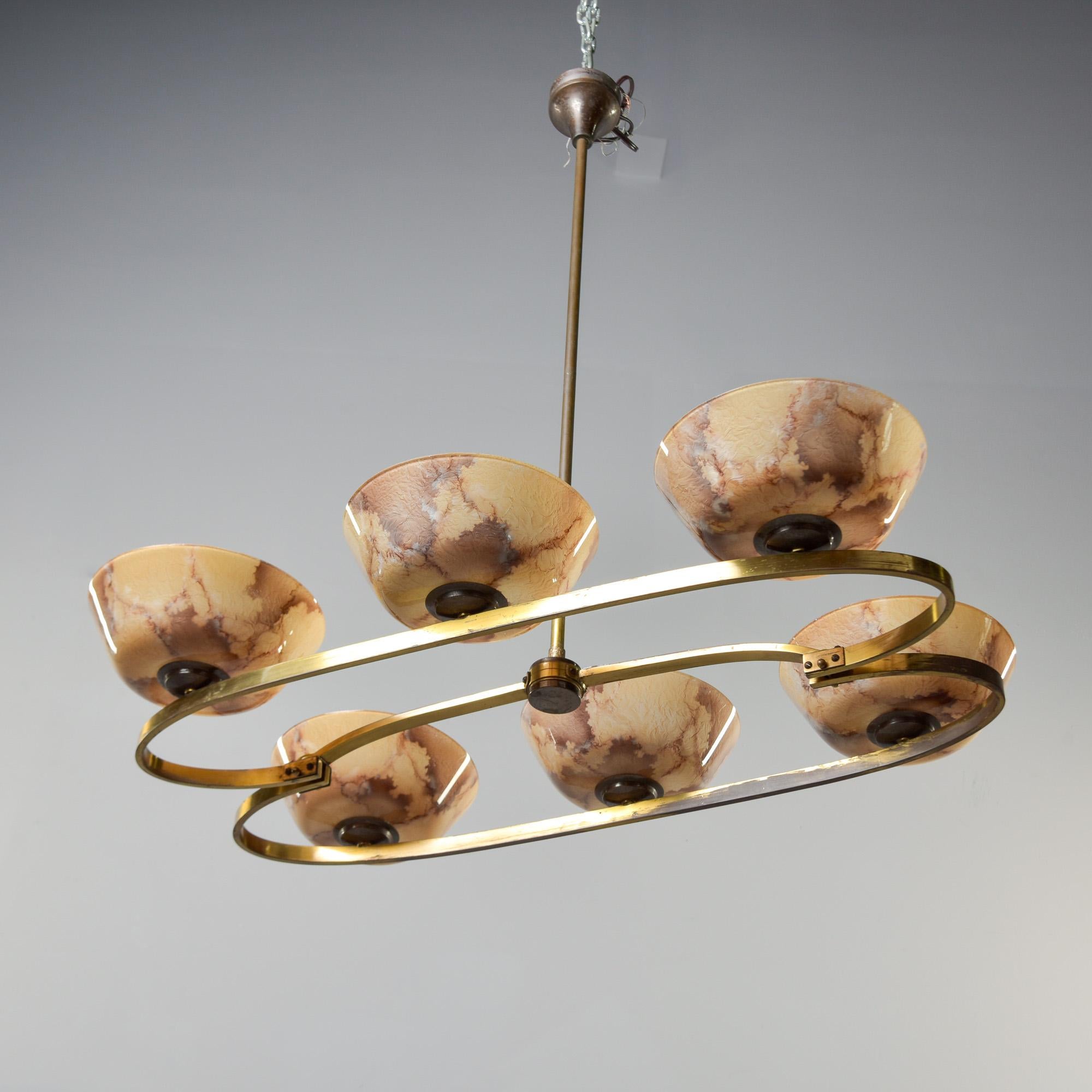 20ième siècle Luminaire italien du milieu du siècle en laiton et verre à six lumières en vente