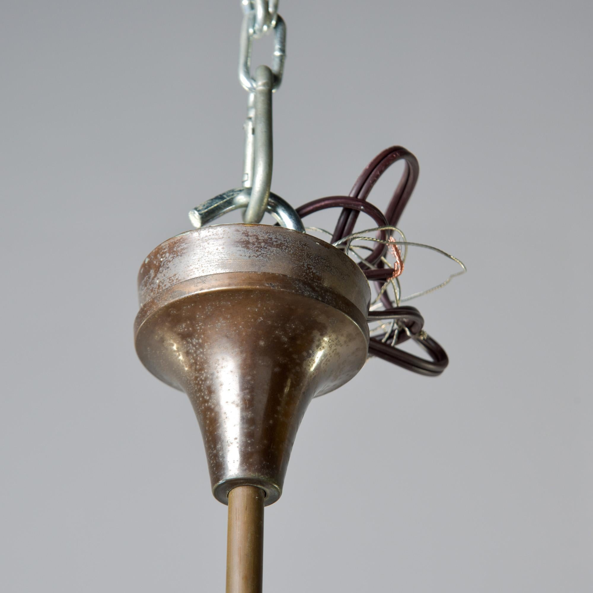 Luminaire italien du milieu du siècle en laiton et verre à six lumières en vente 2