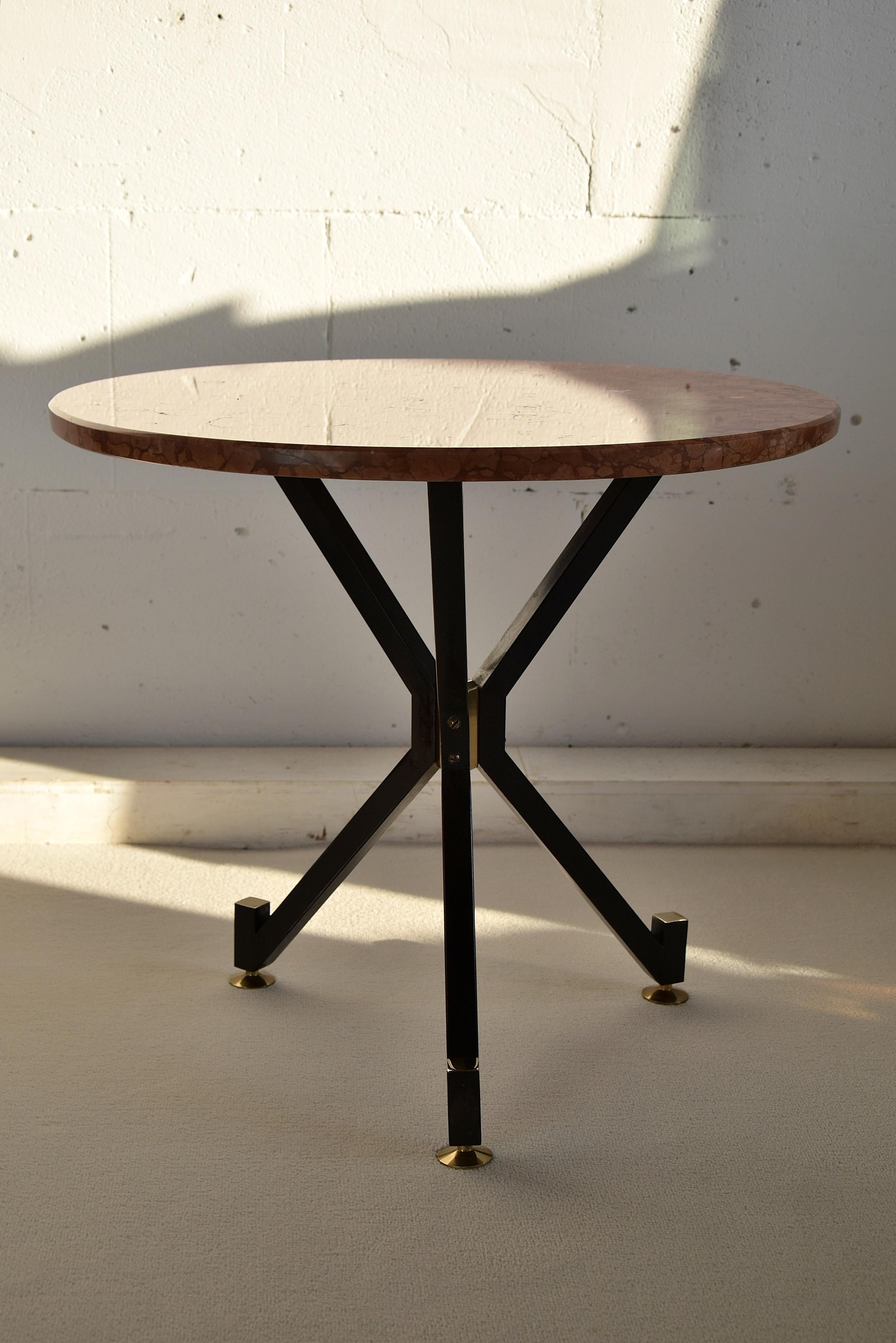 Italian Mid-century Brass and Marble Side Table For Sale 2