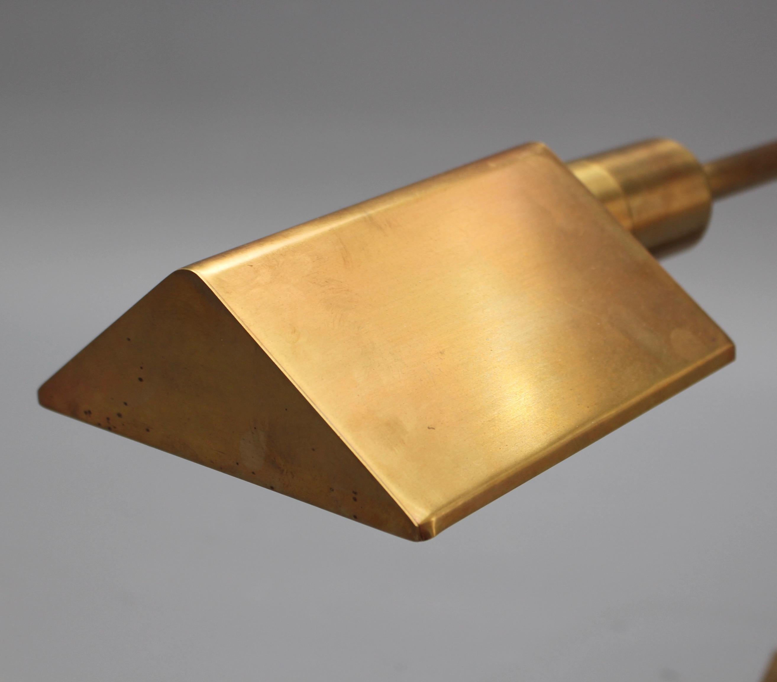 Italian Midcentury Brass Desk Lamp, circa 1950s 5