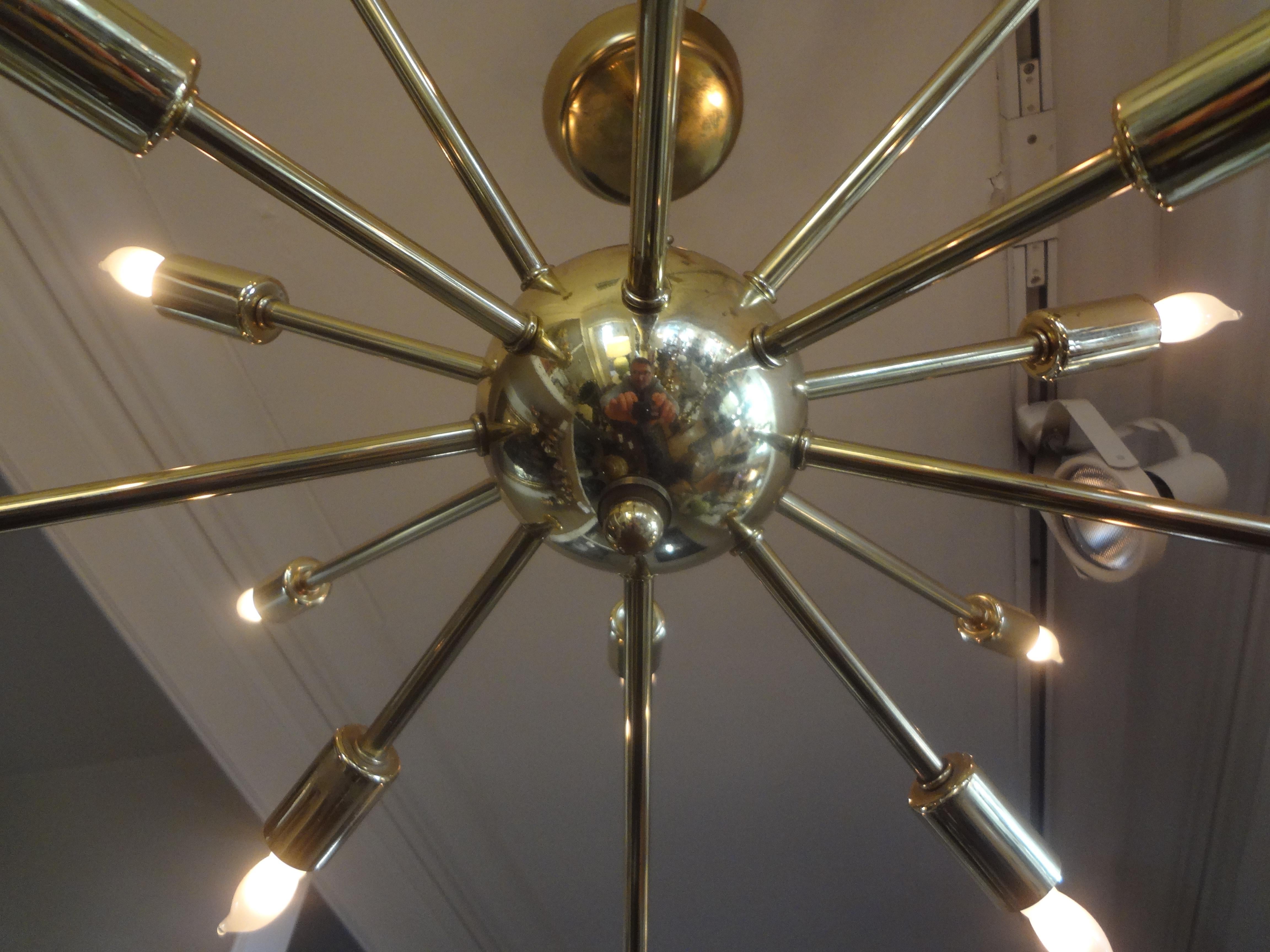 Italian Midcentury Brass Sputnik Chandelier In Good Condition For Sale In Houston, TX