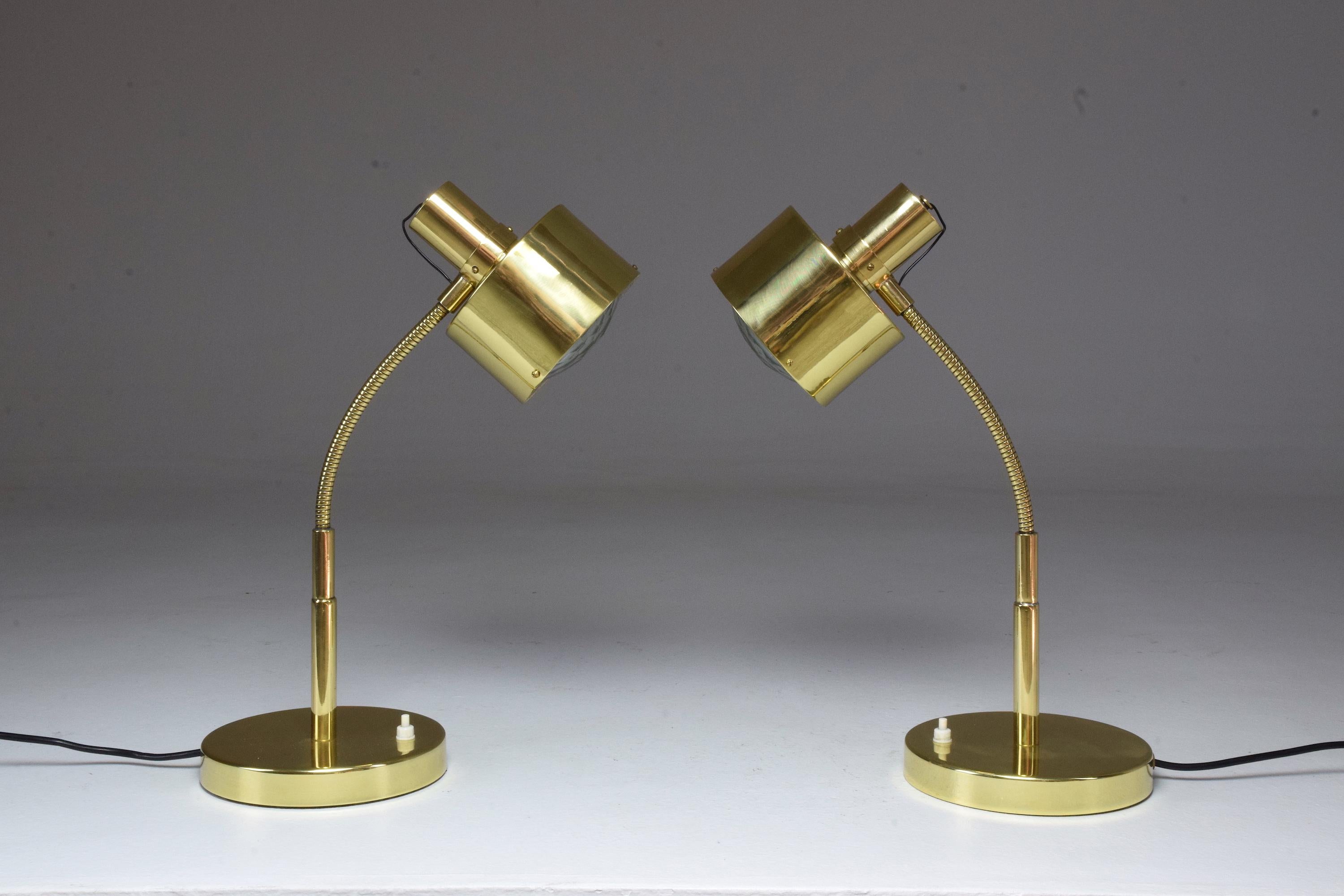 Faceted Italian Midcentury Brass Table Lamps in the Manner of Max Ingrand, 1960s