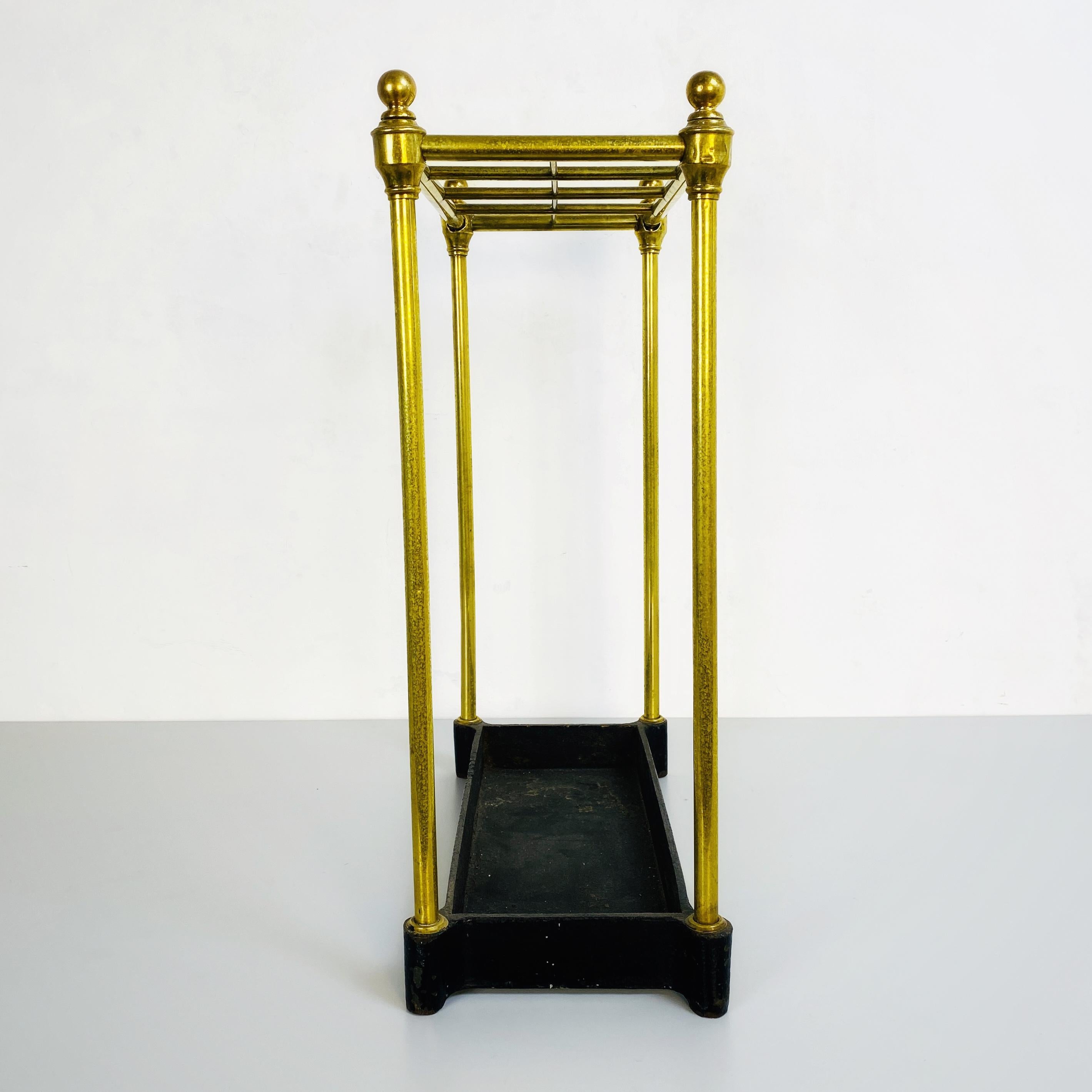 Italian Mid-Century Brass Umbrella Stand with Black Iron Base, 1950s For Sale 1