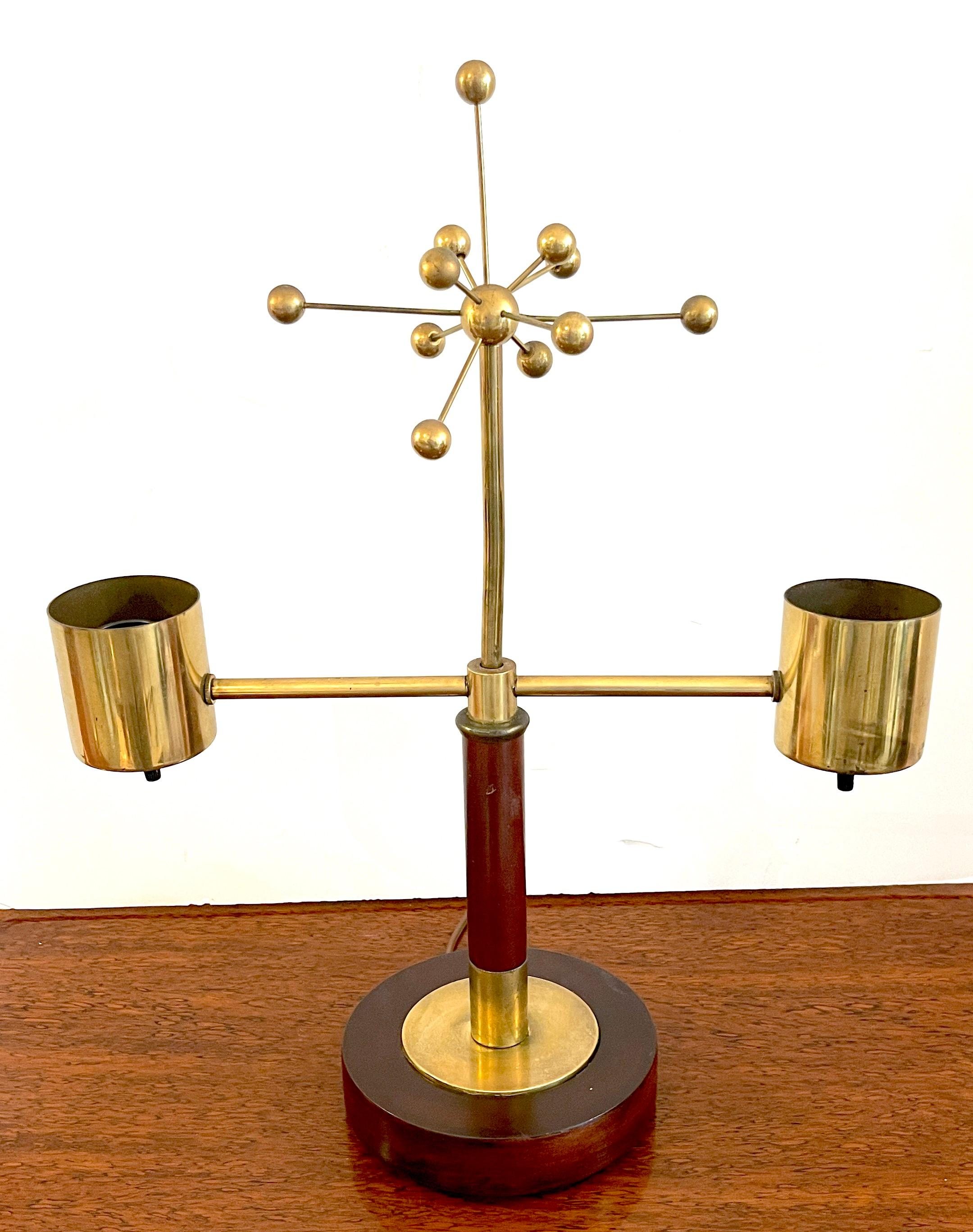 Italian Mid Century Brass & Wood 'Atomic' Lamp For Sale 5