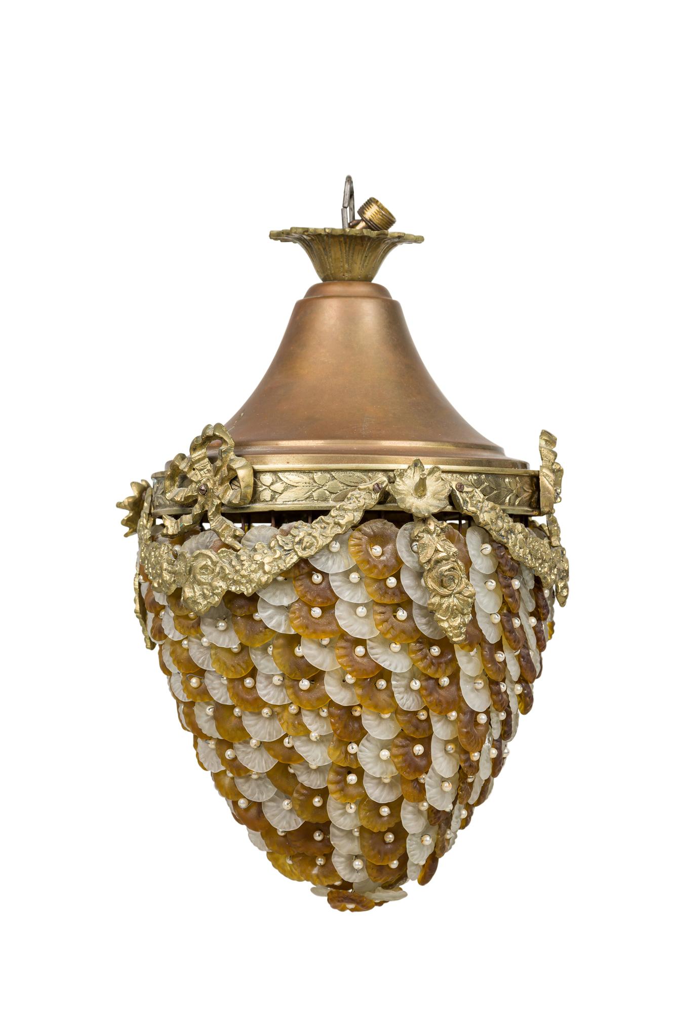 Italiano Lampadario a sospensione in bronzo e vetro di Murano della metà del secolo scorso in vendita