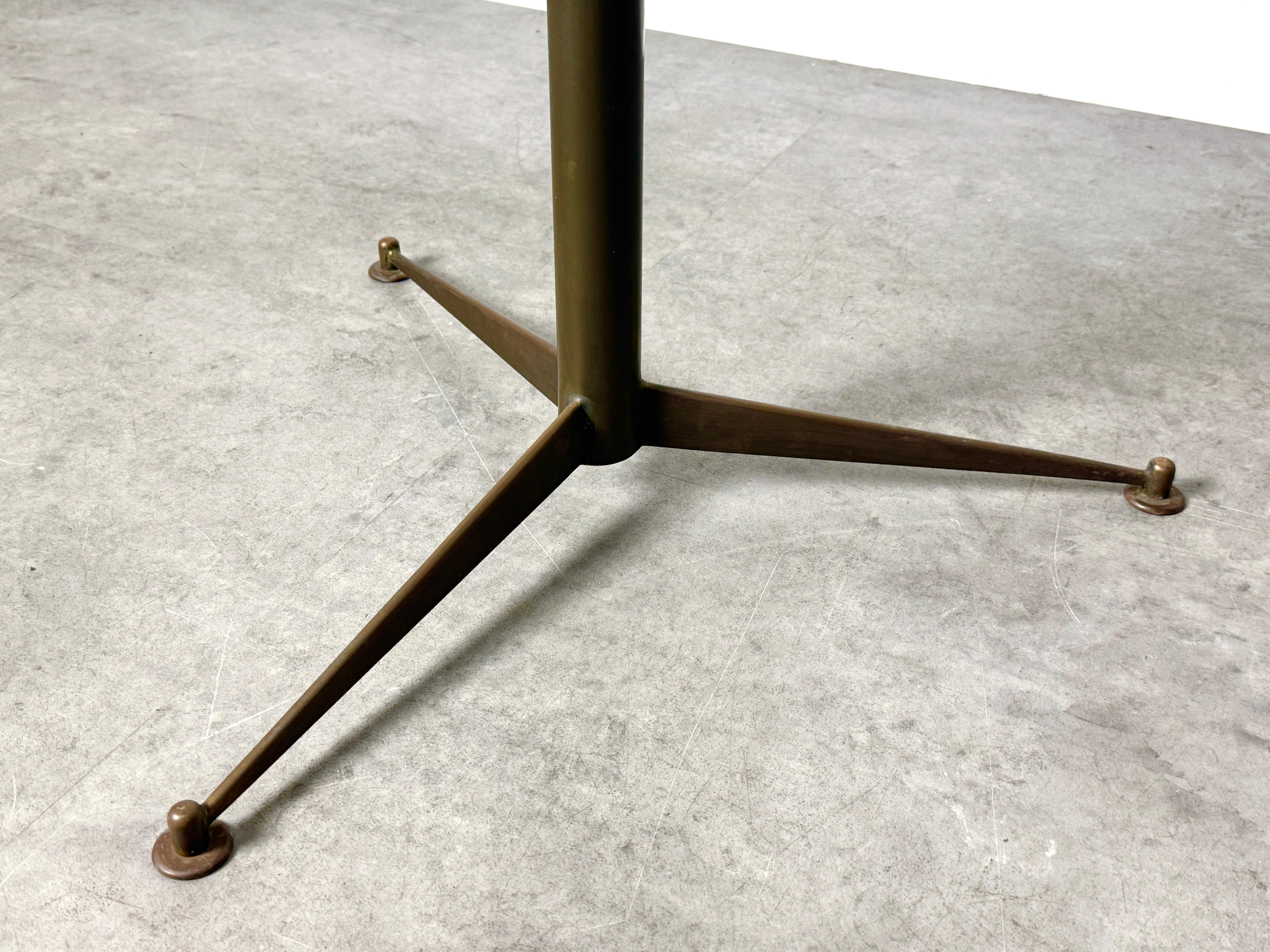 Italienische Mid Century Bronze Pietra Dura Marmor Schachbrett Tripod Beistelltisch im Angebot 2
