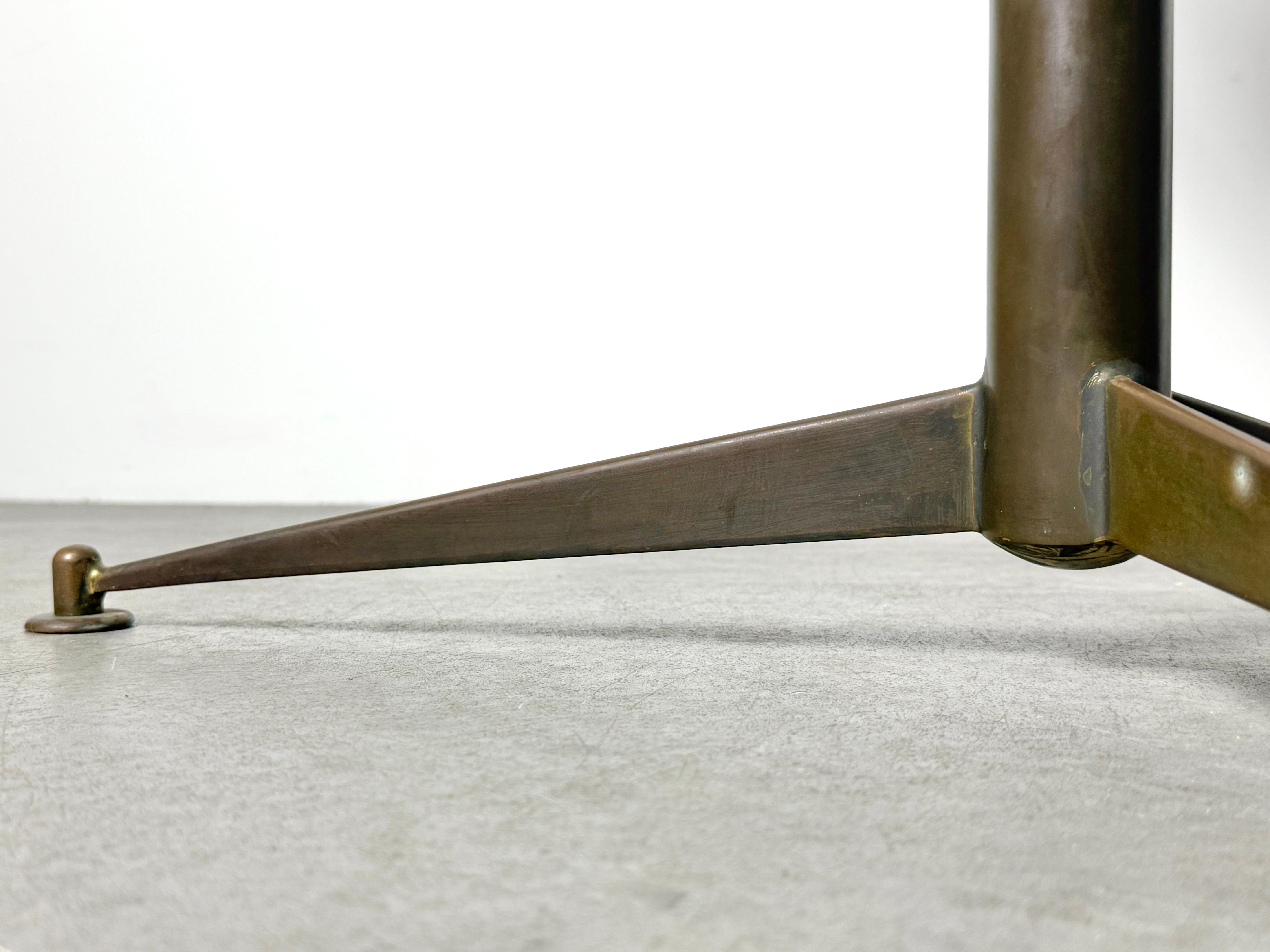 Italienische Mid Century Bronze Pietra Dura Marmor Schachbrett Tripod Beistelltisch im Angebot 3