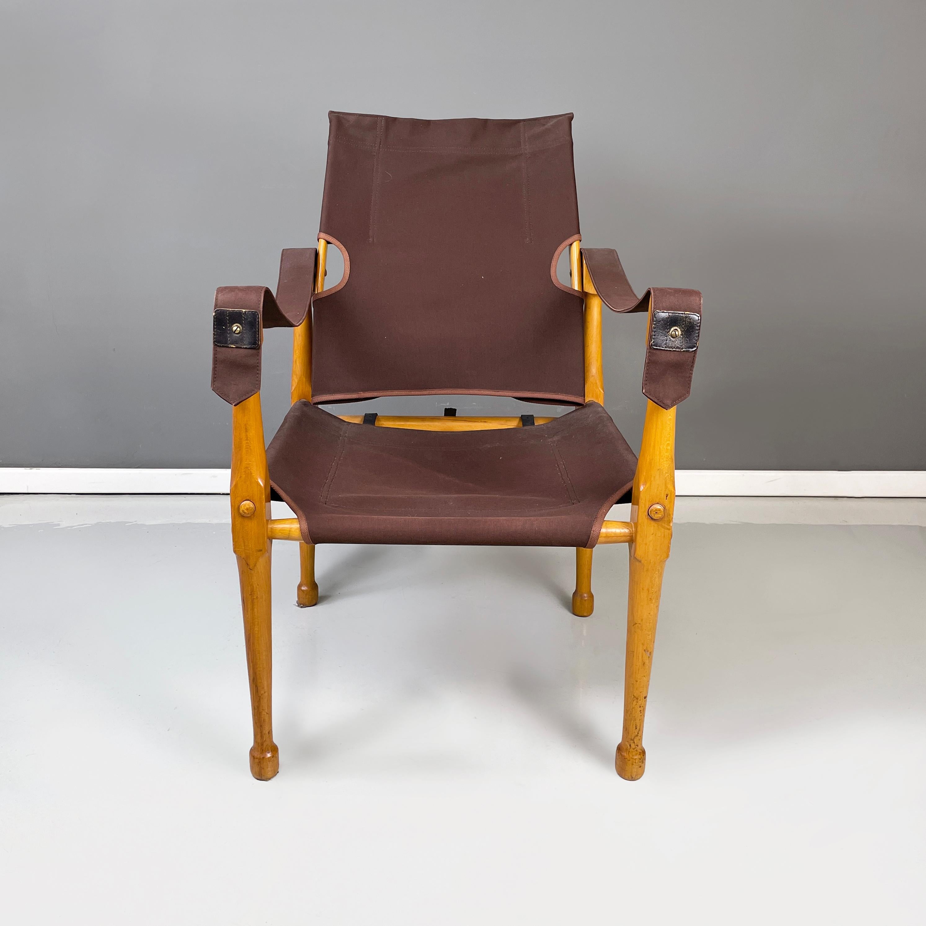 Italian mid-century Brown Armchair 86 Morettina by Bernard Marstaller for Zanotta, 1980s
iconic and vintage armchair mod. 86 Morettina with wooden structure, fixed by interlocking. The seat and back are made of dark brown cotton fabric. The backrest