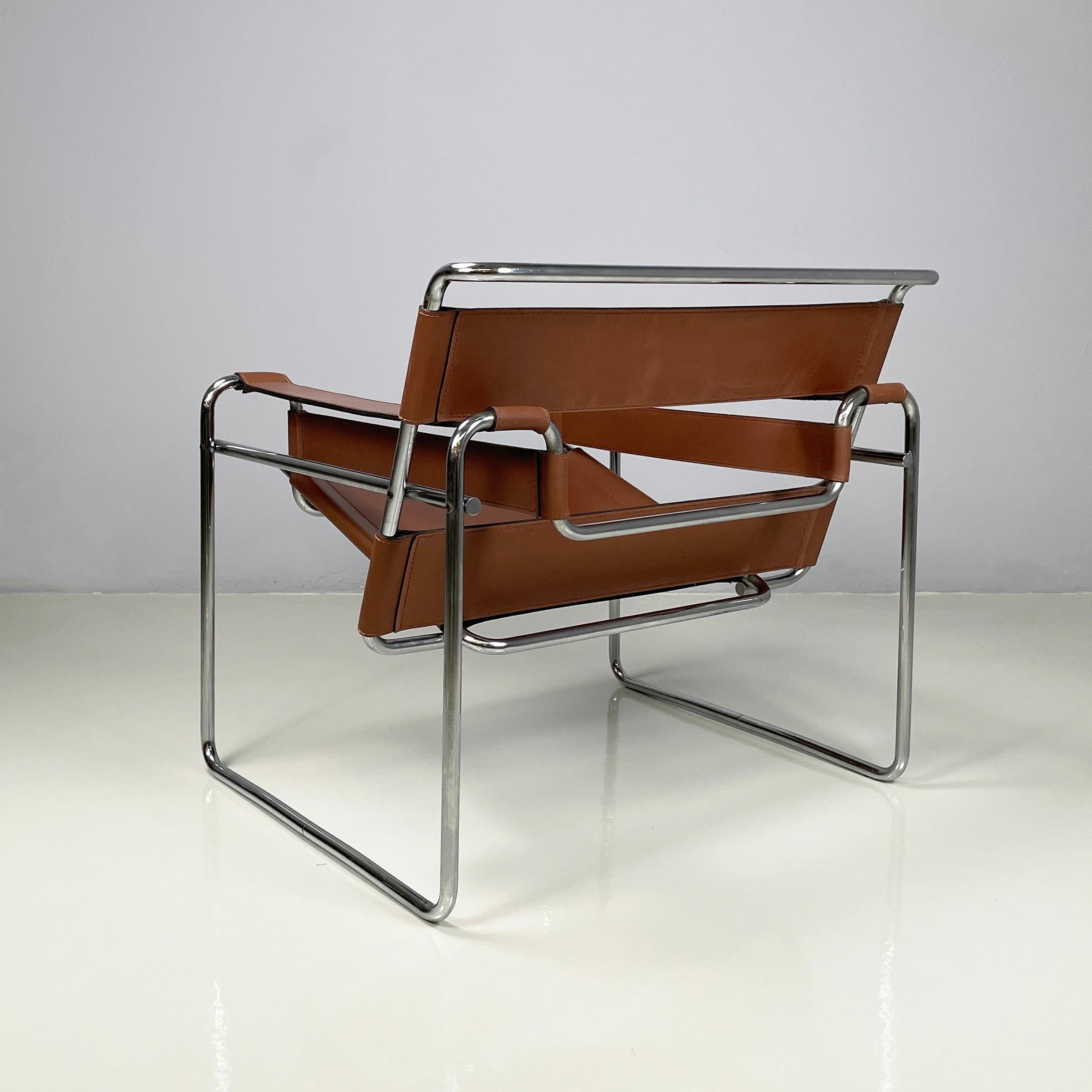 Italian mid-century Brown Armchairs Wassily by Marcel Breuer for Gavina, 1960s In Good Condition For Sale In MIlano, IT