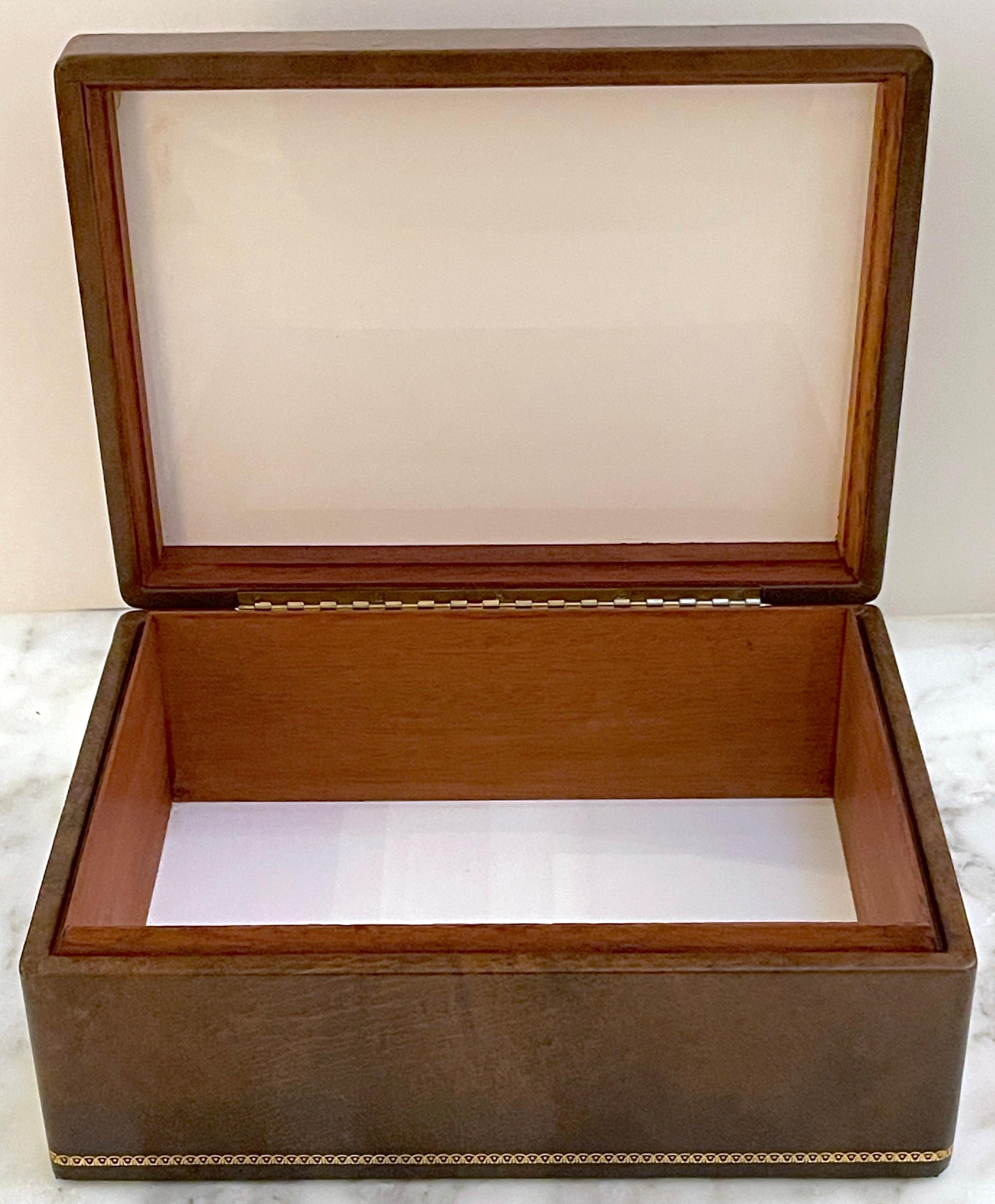 Italian Midcentury Brown Leather Neoclassical Humidor with Gilt Tooling In Good Condition For Sale In West Palm Beach, FL