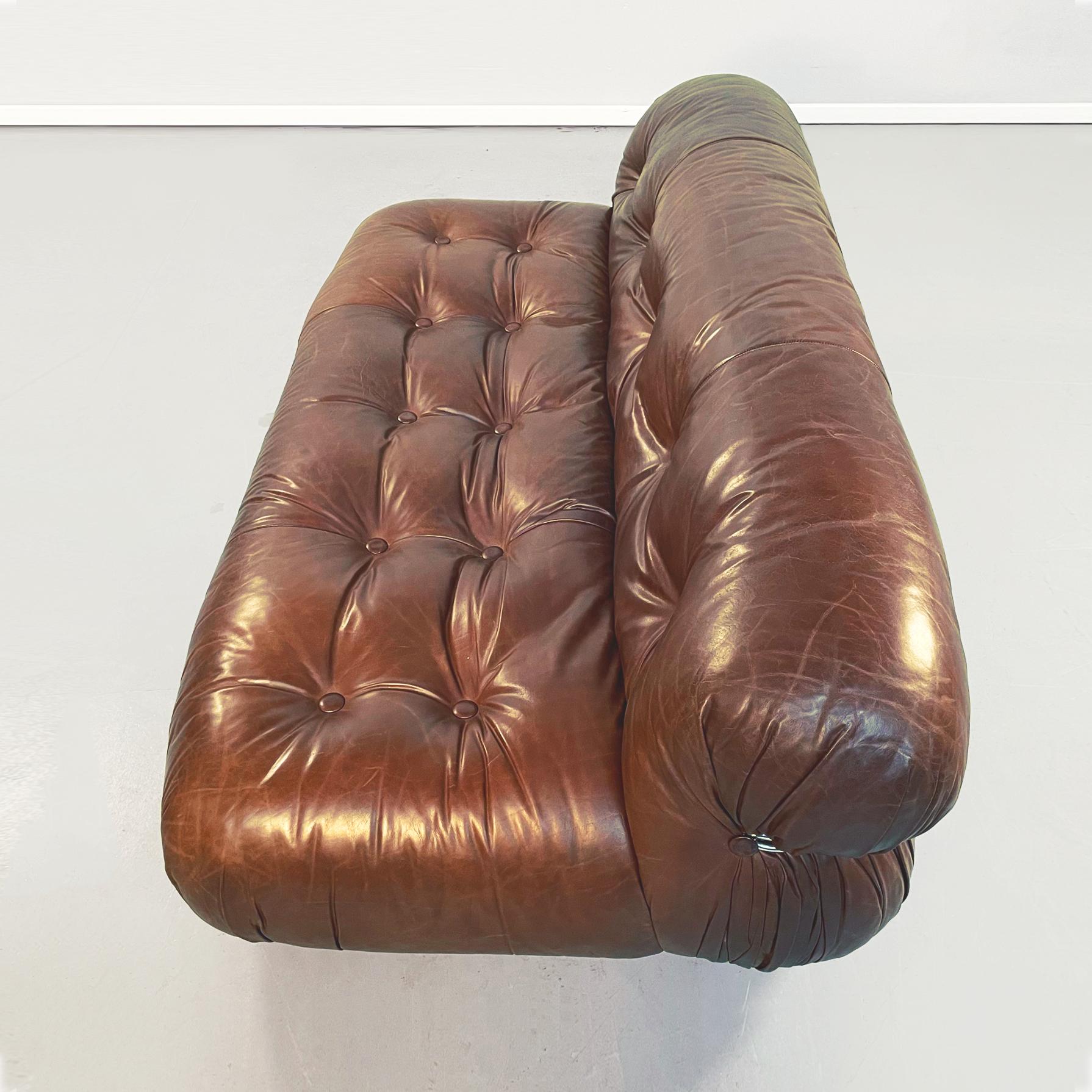 Italian MidCentury Brown Leather Soriana Sofa by Afra Tobia Scarpa Cassina, 1970 In Good Condition For Sale In MIlano, IT