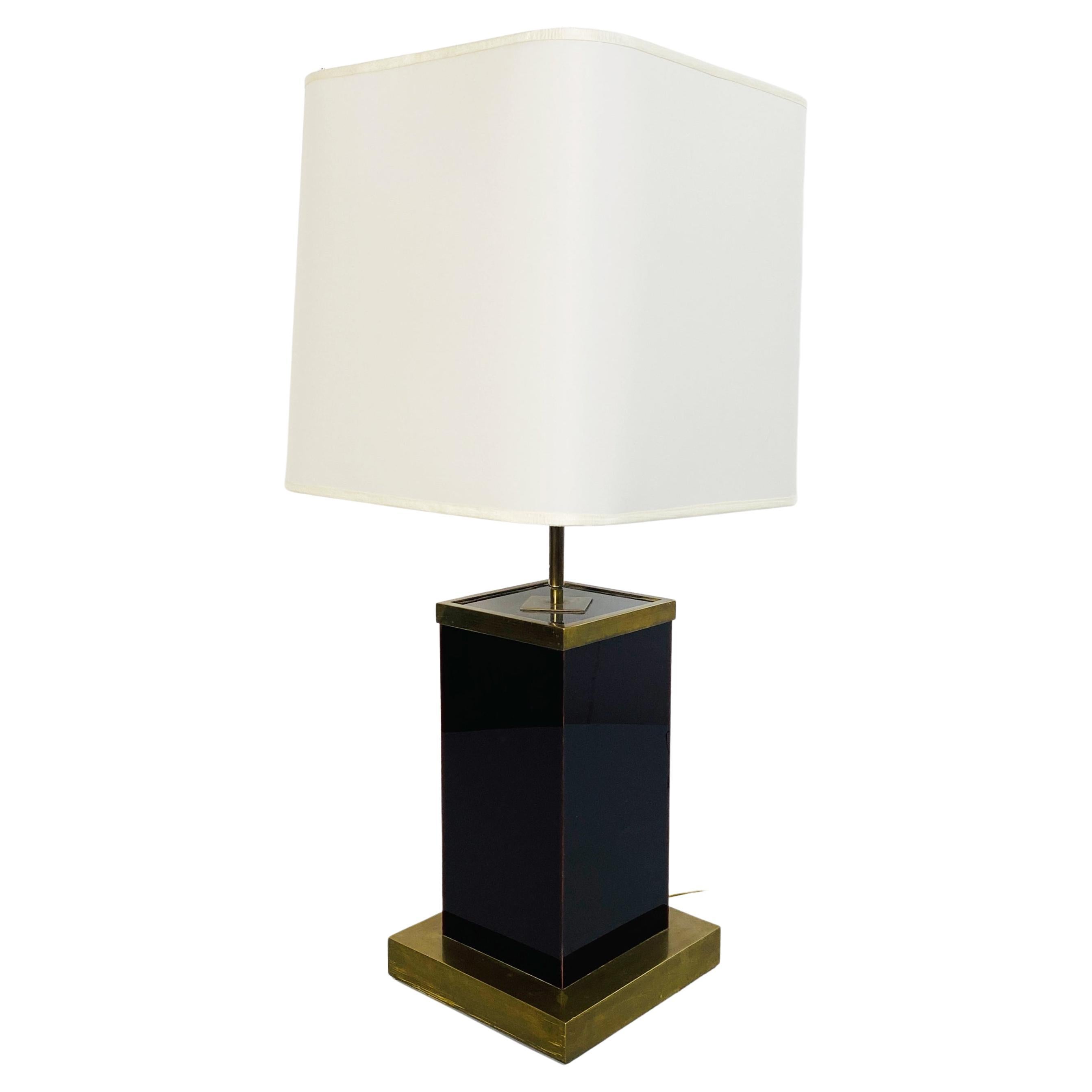 Italian Mid-Century Brown Plexiglass, White Fabric and Brass Table Lamp, 1970s For Sale