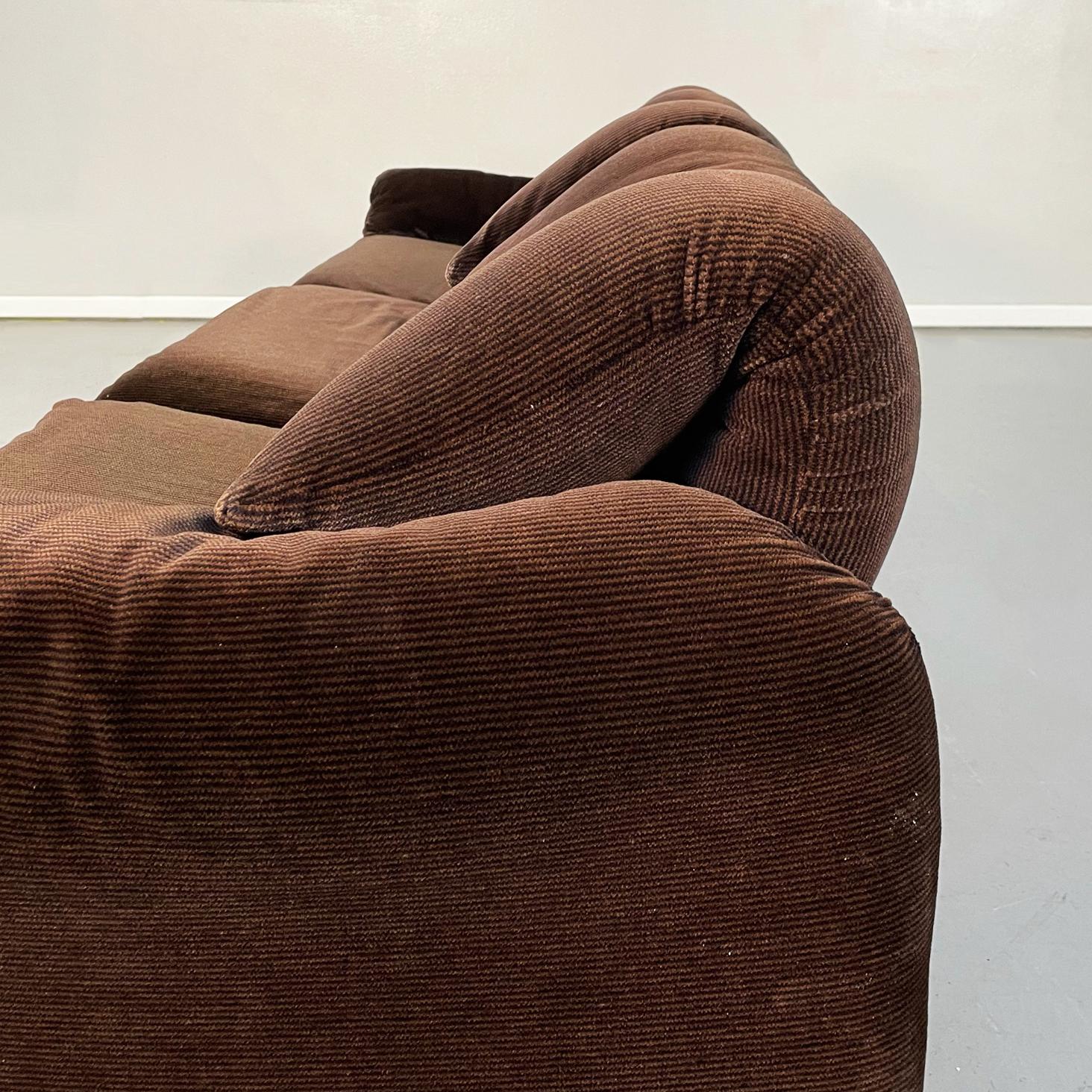 Italian Mid-Century Brown Velvet Maralunga Sofa by Magistretti Cassina, 1970s 4