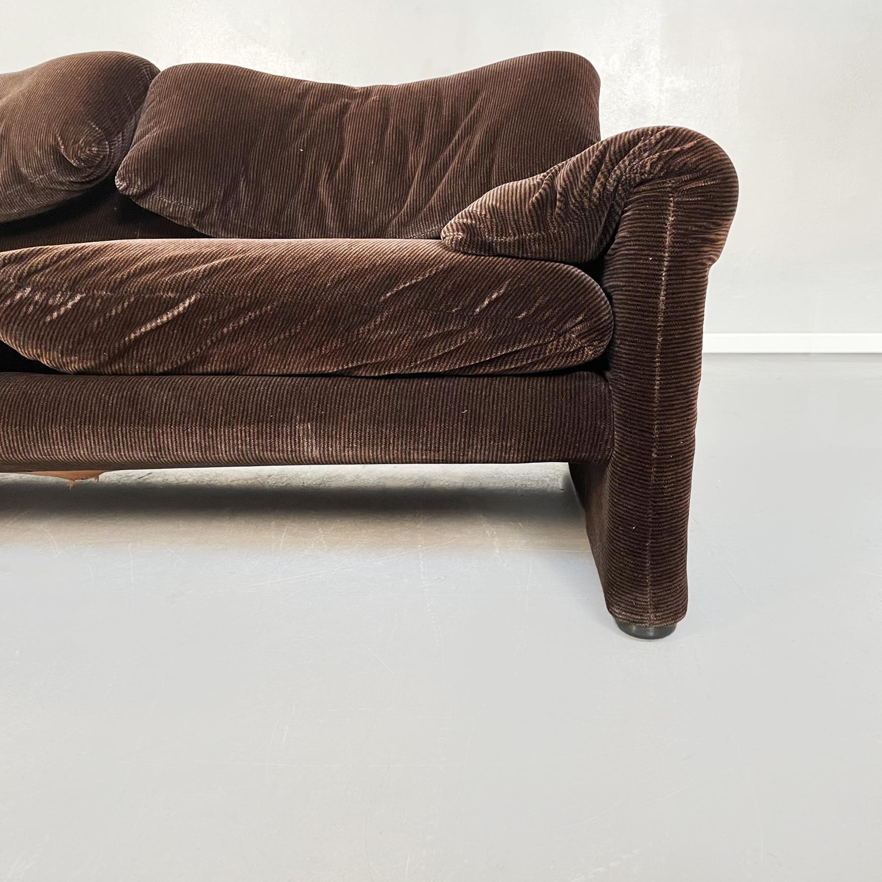 Italian Mid-Century Brown Velvet Maralunga Sofa by Magistretti Cassina, 1970s 2