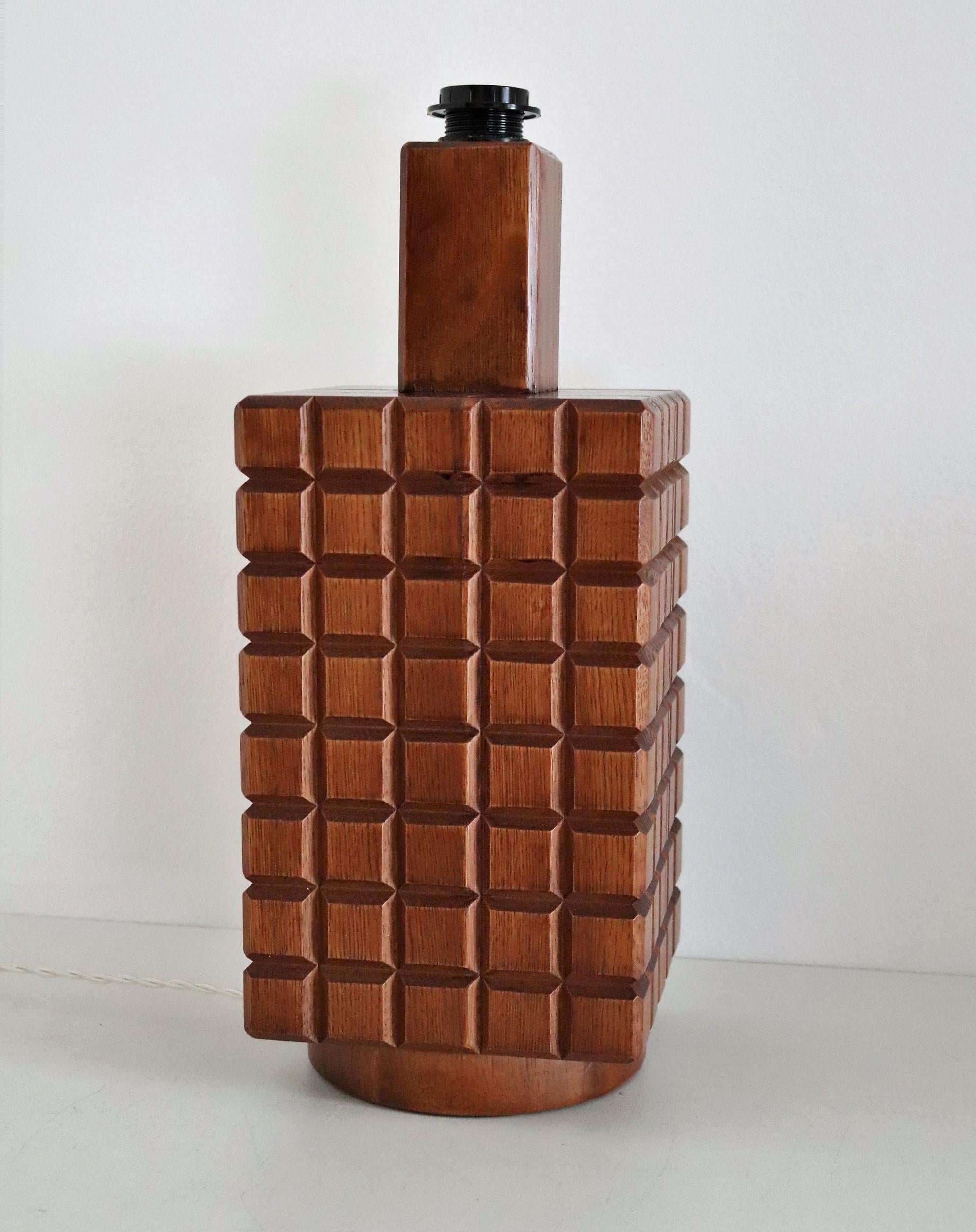 Italian Midcentury Brutalistic Lamp in Chestnut Wood in Frigerio Style, 1960s 7