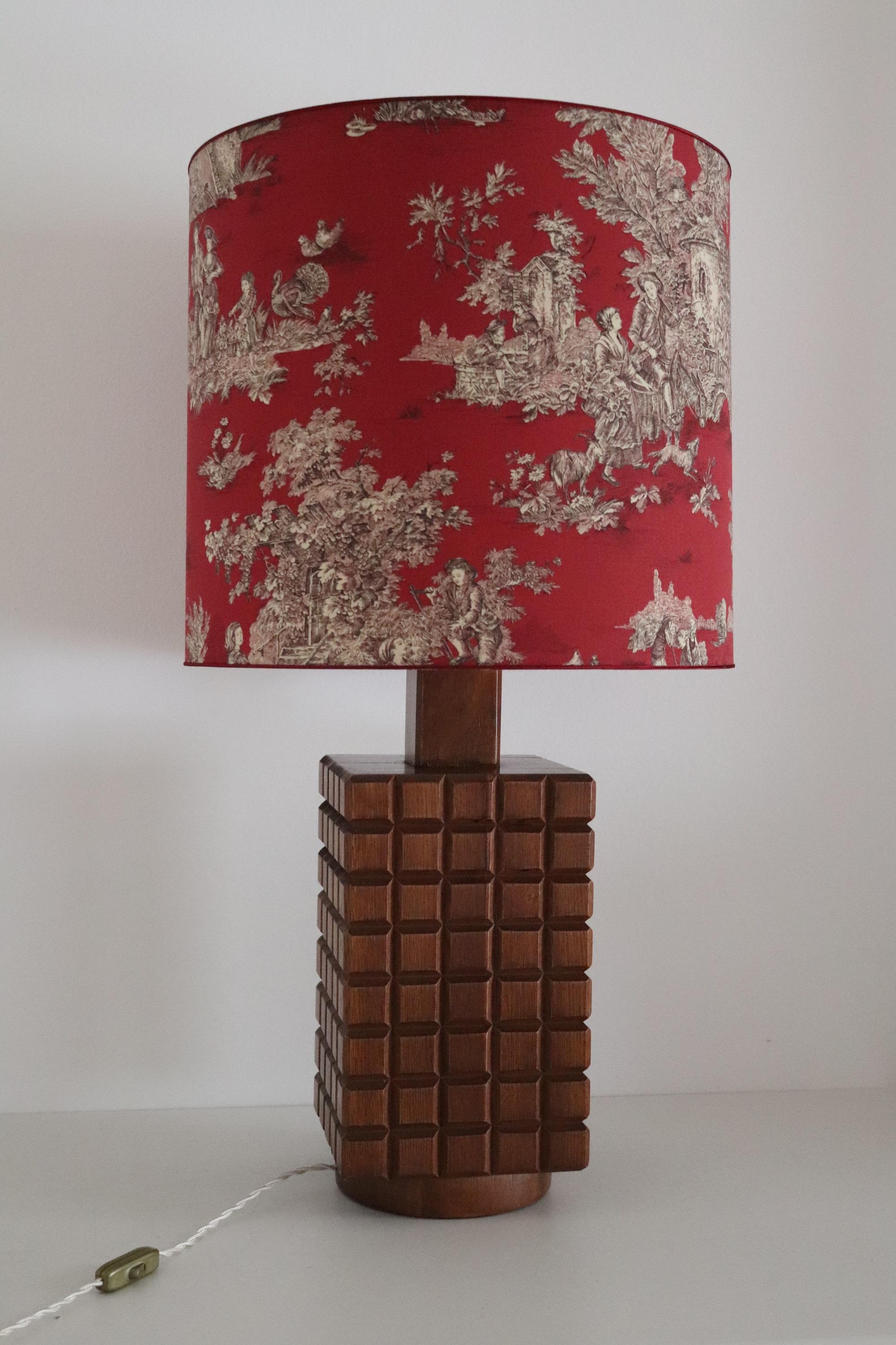 Italian Midcentury Brutalistic Lamp in Chestnut Wood in Frigerio Style, 1960s 8