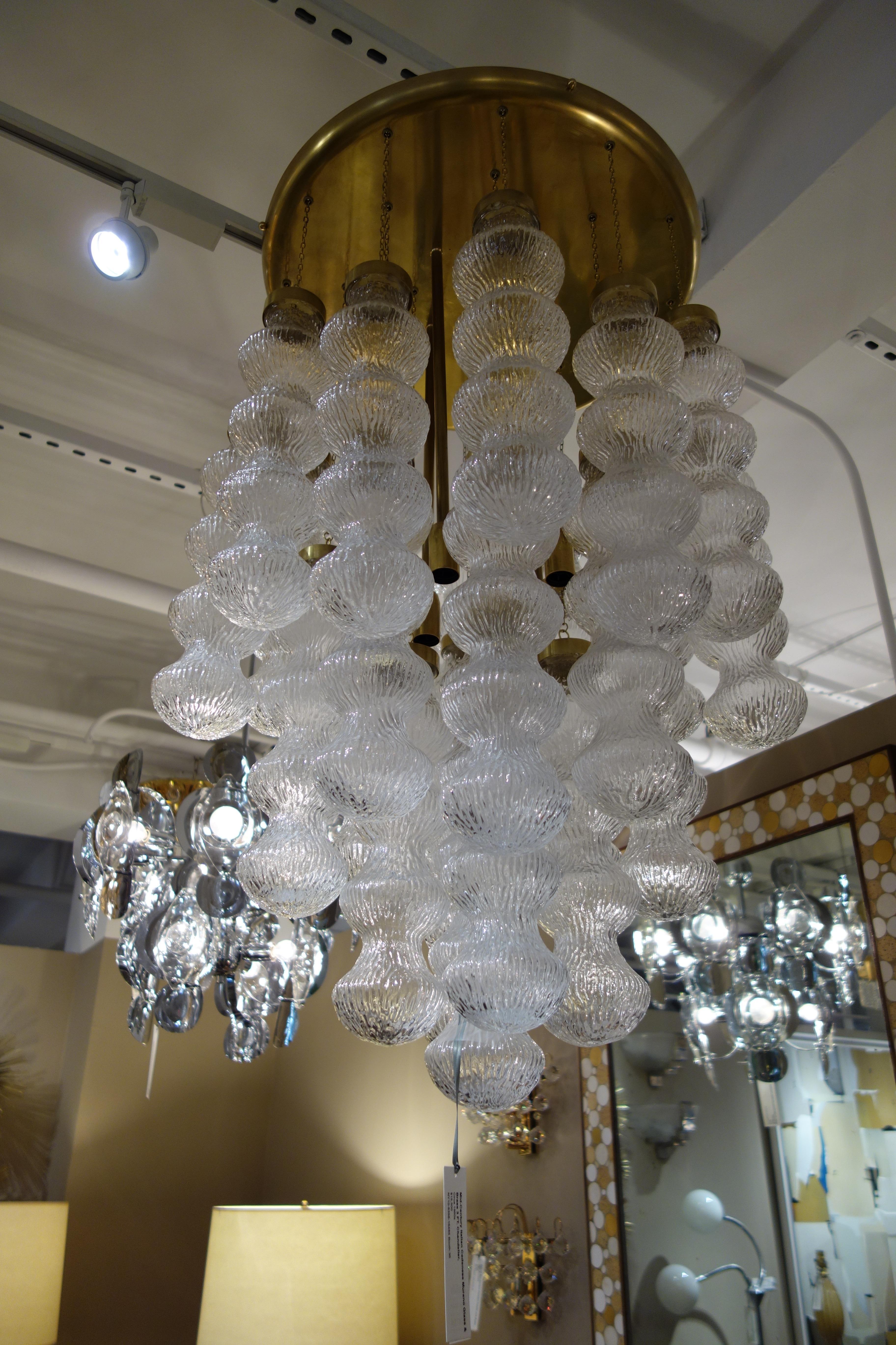 Italian Midcentury Cedenese Murano Glass and Brass Chandelier In Good Condition In New York, NY