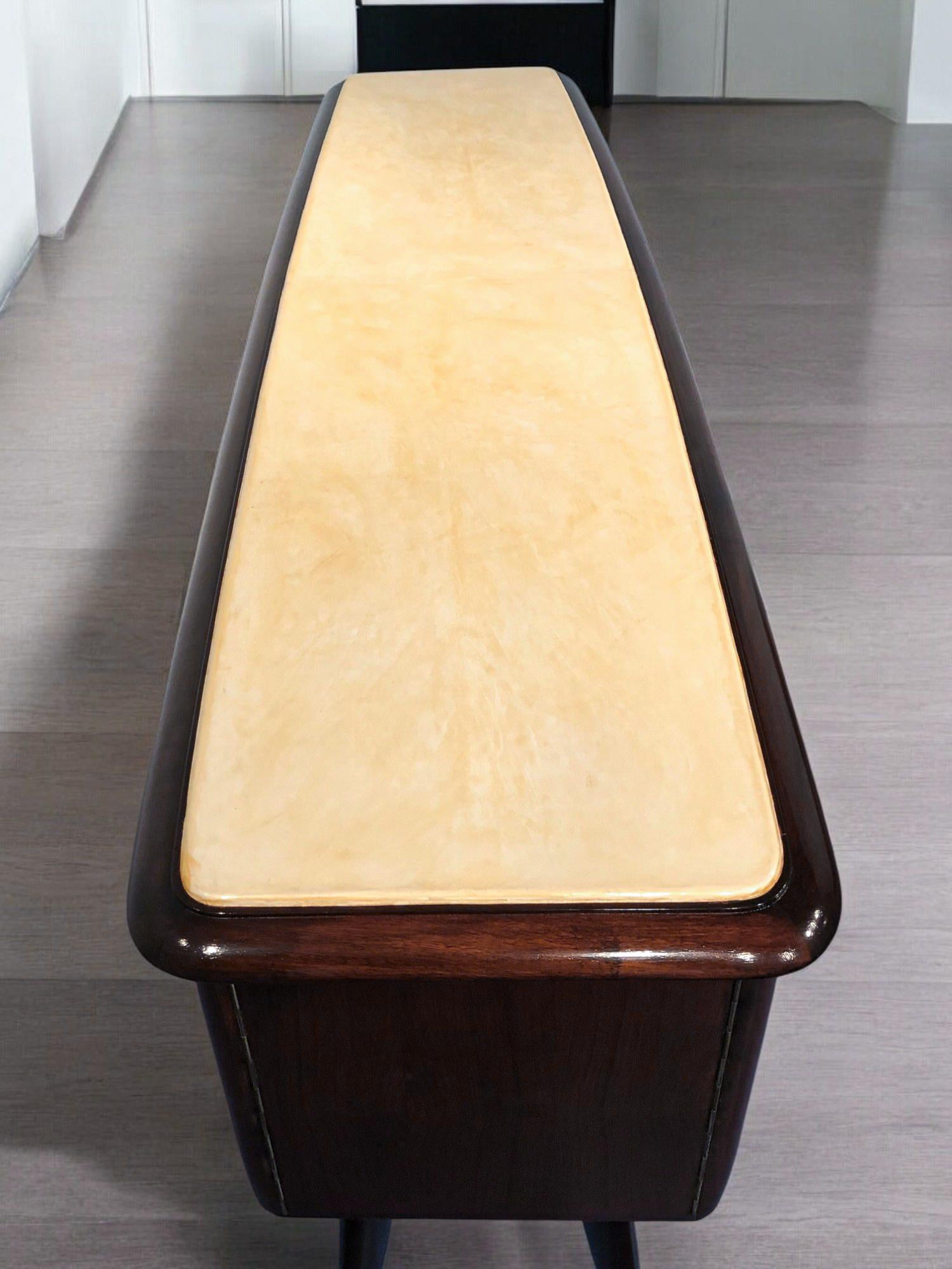 Italian Mid-Century Center Parchment Bar Sideboard attributed to Ulrich , 1950s In Good Condition For Sale In Traversetolo, IT
