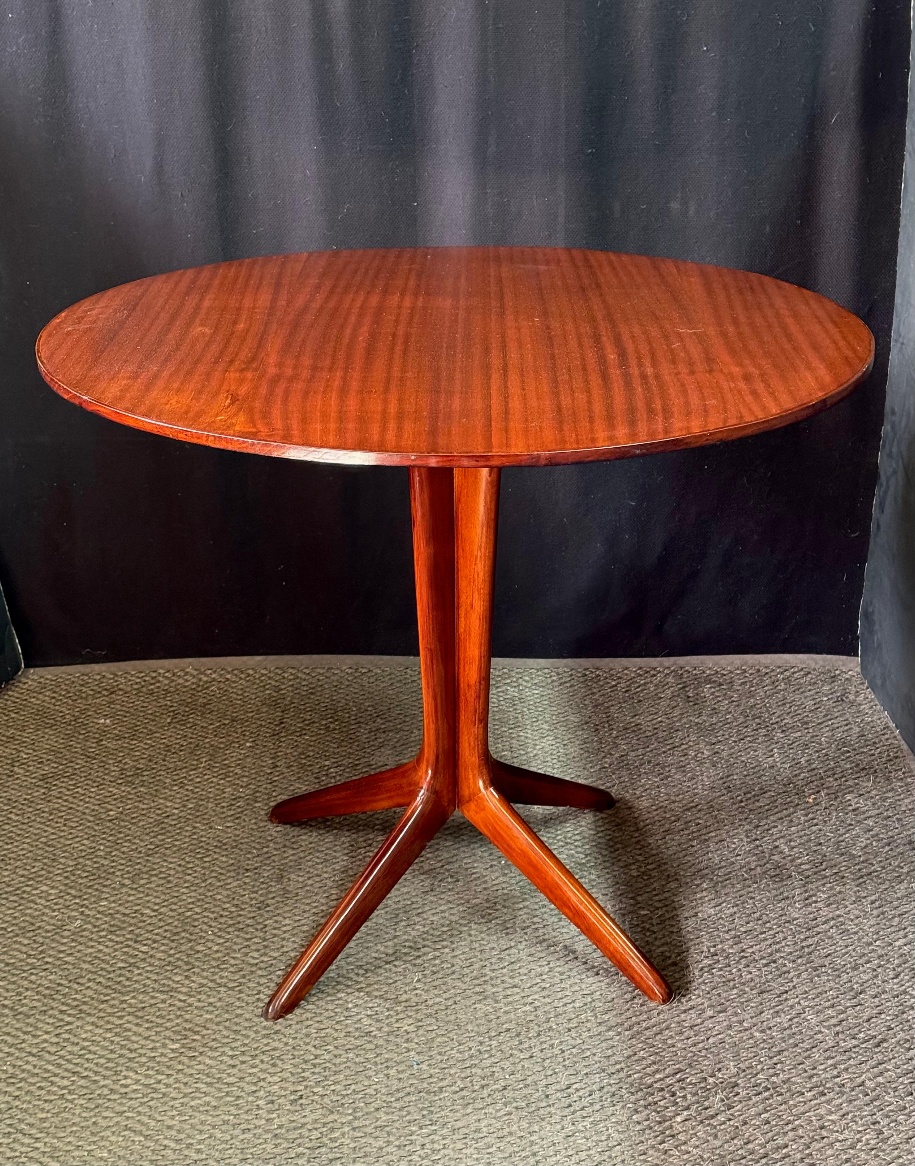 Wood Italian Mid-Century Center Table by Ico and Louisa Parisi For Sale