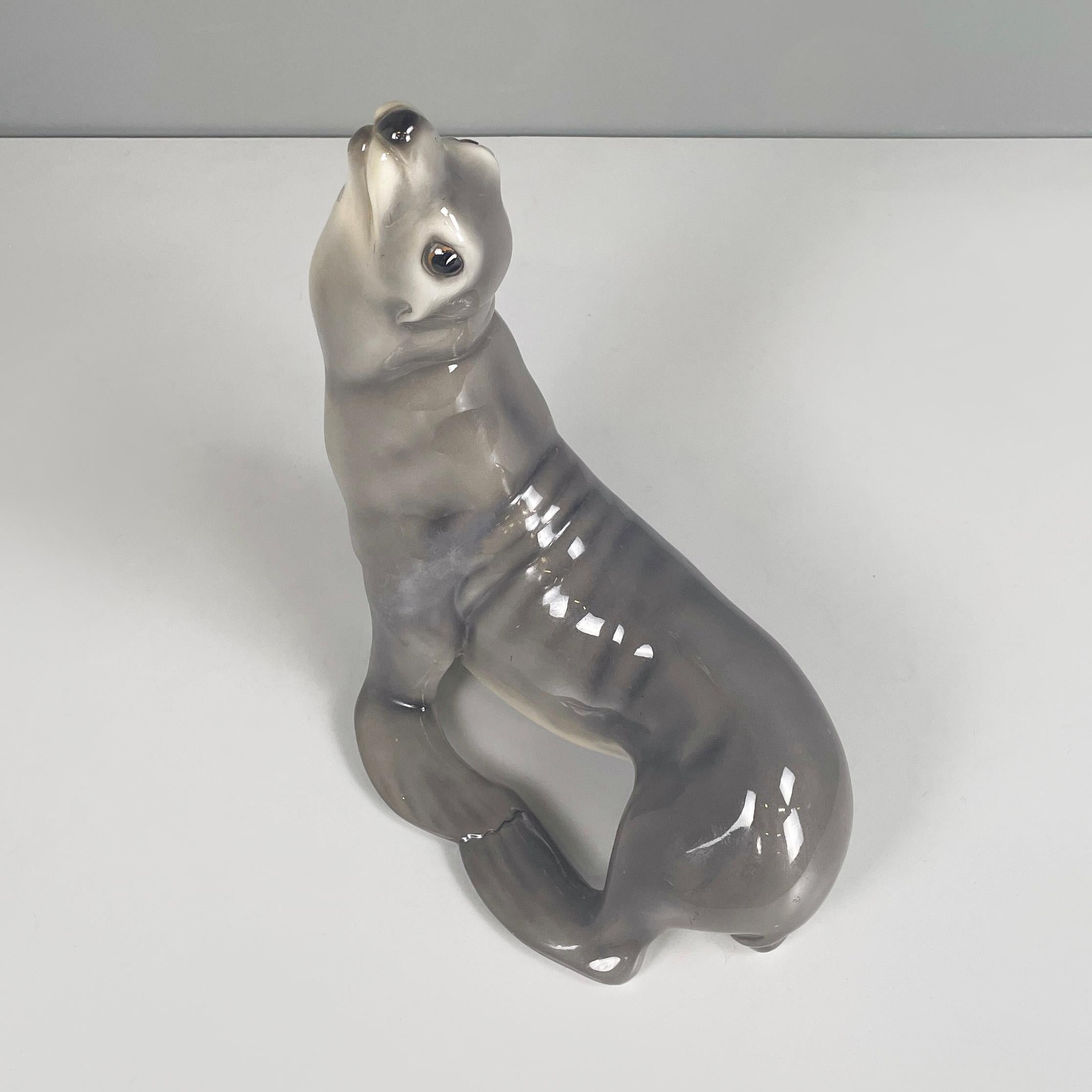 Italian mid-century Ceramic sculpture of a sea lion by Urbano Zaccagnini, 1920s
Ceramic sculpture depicting a sea lion with its snout pointing upwards. Finely crafted and painted.
Produced by Urbano Zaccagnini in 1920s. Signature present under the