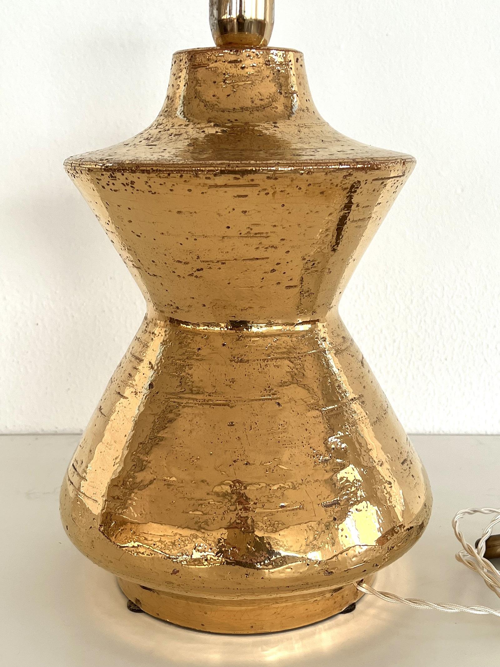 Italian Mid-Century Ceramic Table Lamp in Gold Metallic by Aldo Londi, 1960 For Sale 6