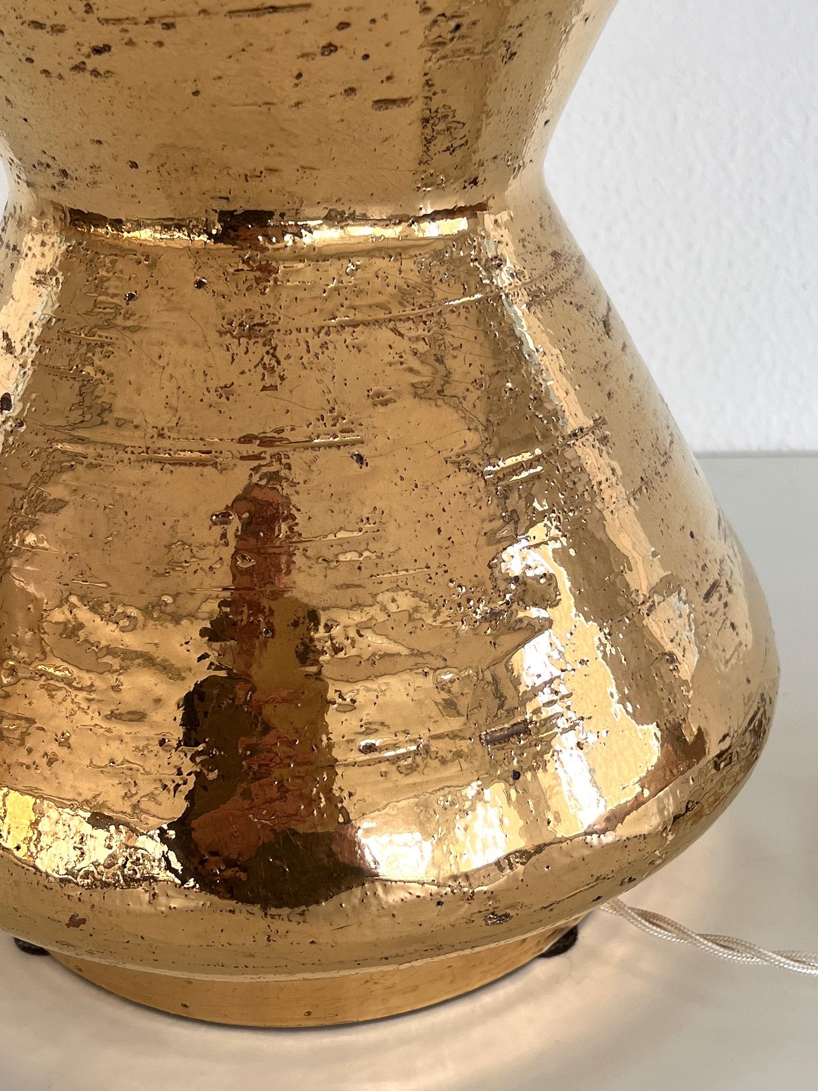Italian Mid-Century Ceramic Table Lamp in Gold Metallic by Aldo Londi, 1960 For Sale 7