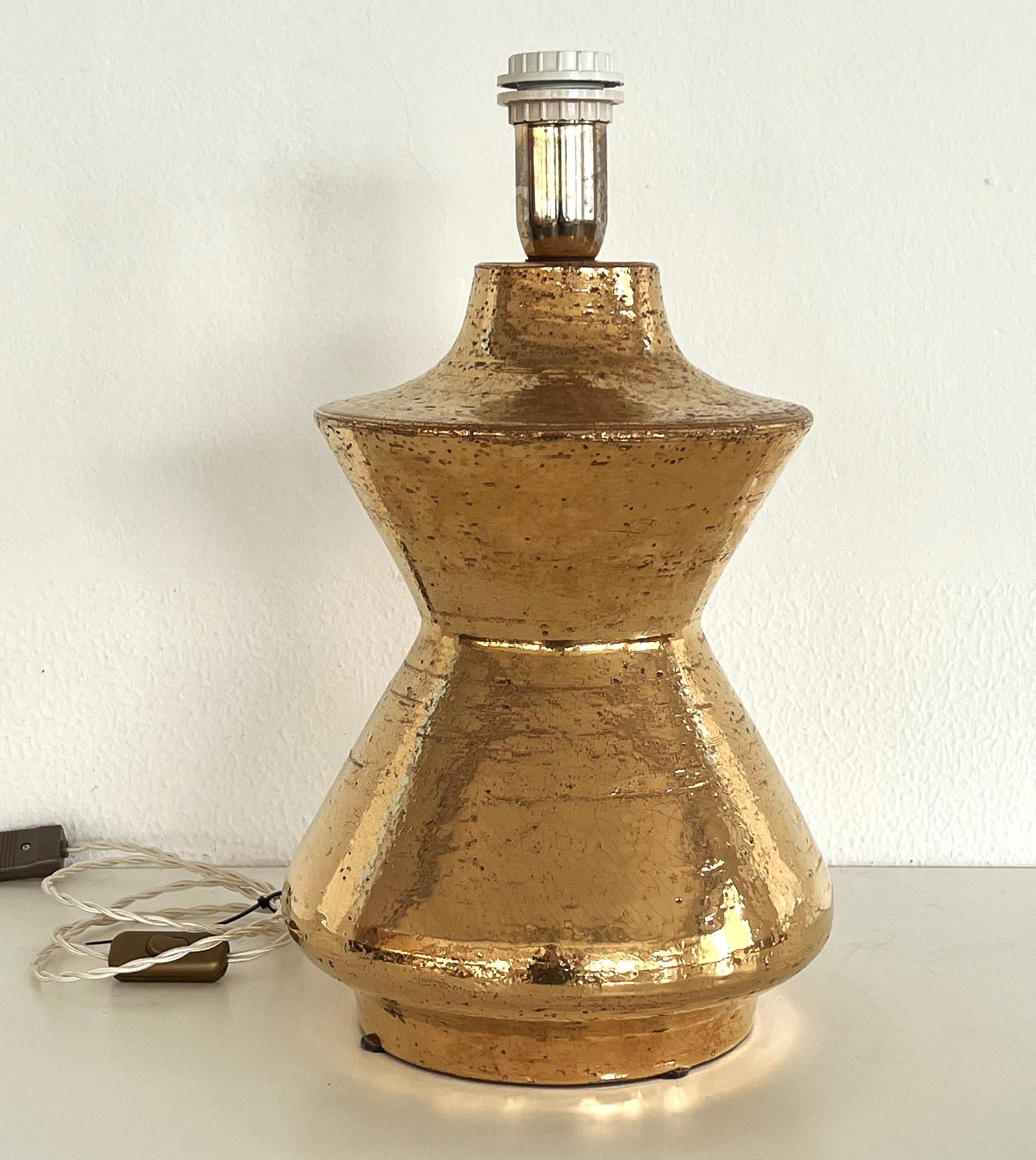 Italienische Mid-Century-Tischlampe aus Keramik in Goldmetallic von Aldo Londi, 1960 im Angebot 5