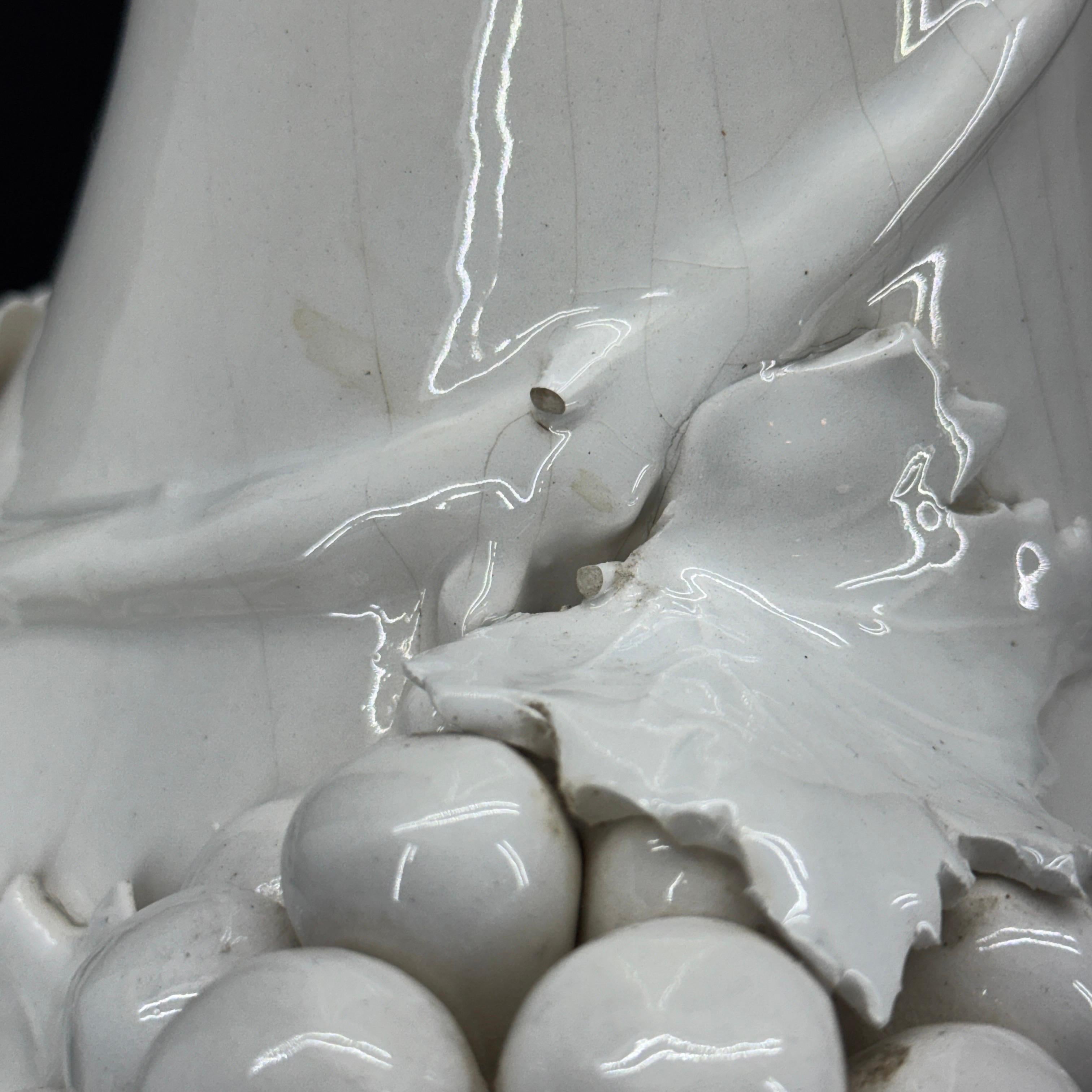 Lampada da tavolo italiana di metà secolo in ceramica con uva su base in Wood in vendita 7