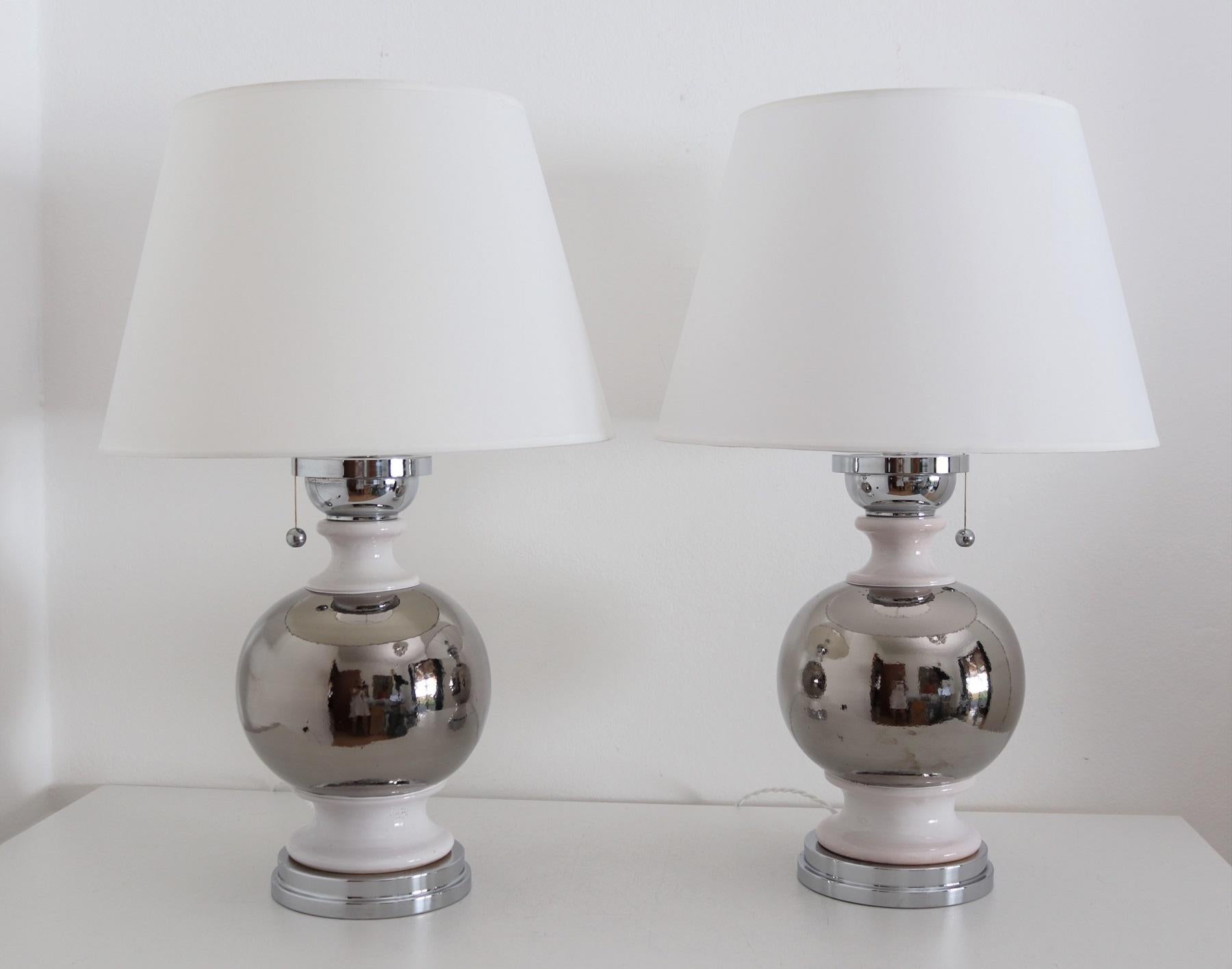 Italian Mid Century Ceramic Table Lamps in Platinum Silver White Glaze, 1970s In Good Condition For Sale In Morazzone, Varese