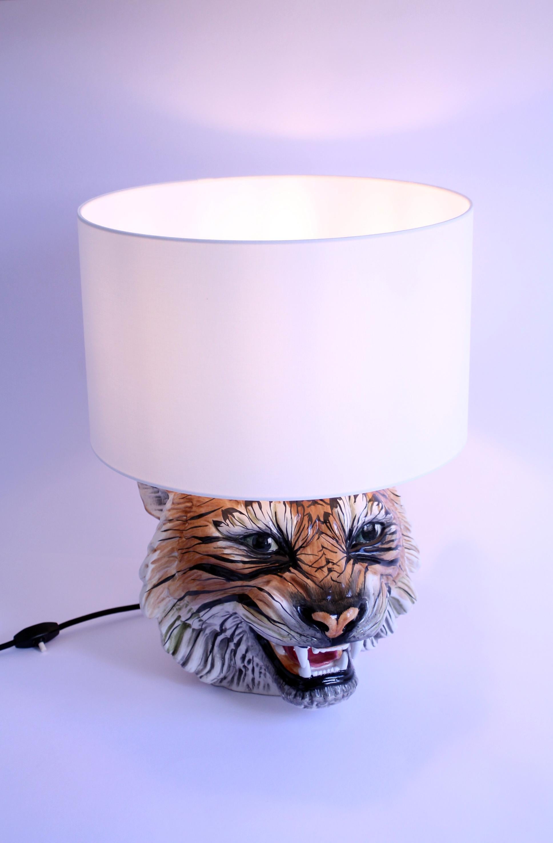 Italian mid-century ceramic tiger sculpture lampshade (32x26x31cm) Super rare! For Sale 9