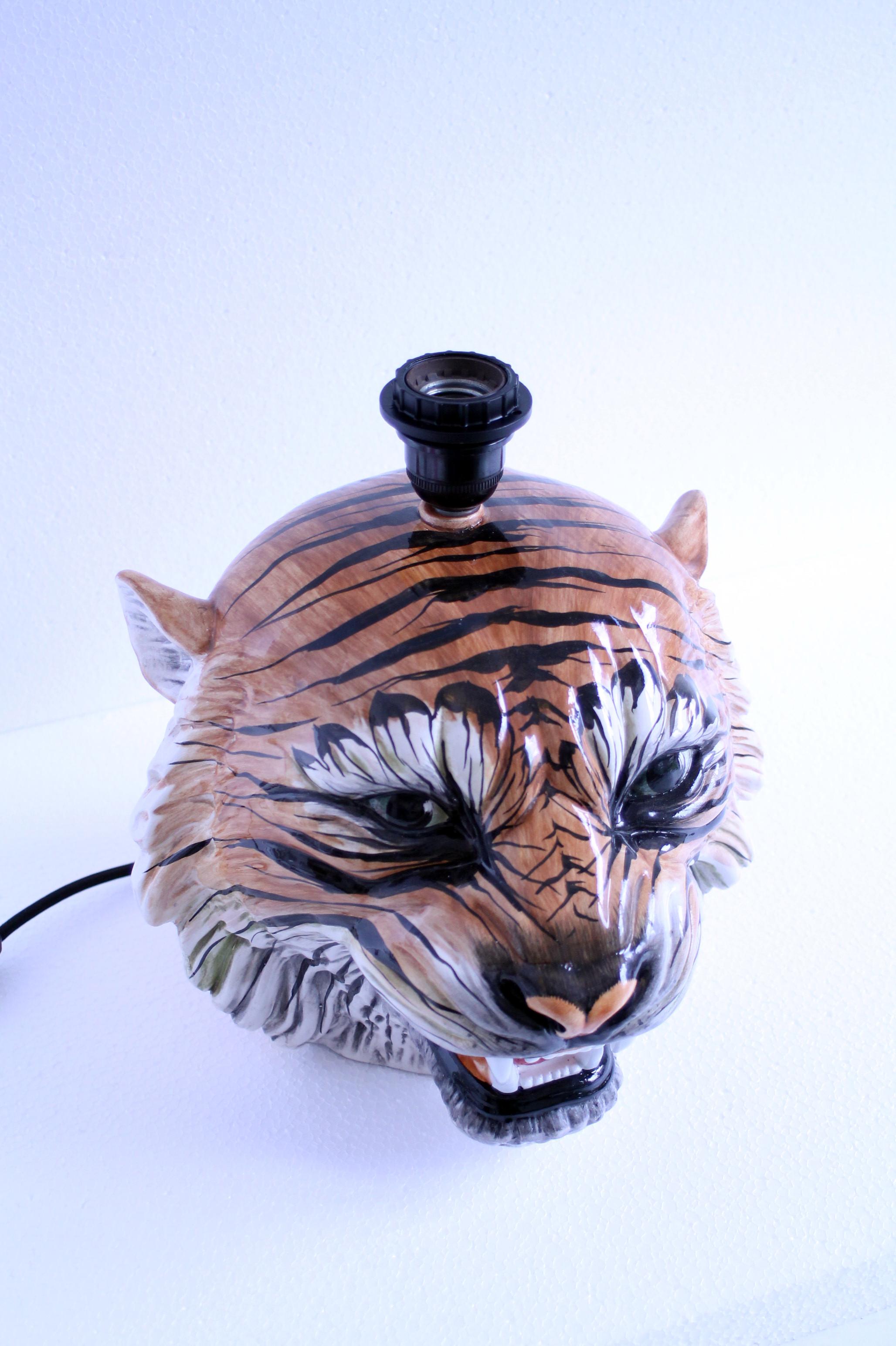 Mid-20th Century Italian mid-century ceramic tiger sculpture lampshade (32x26x31cm) Super rare! For Sale