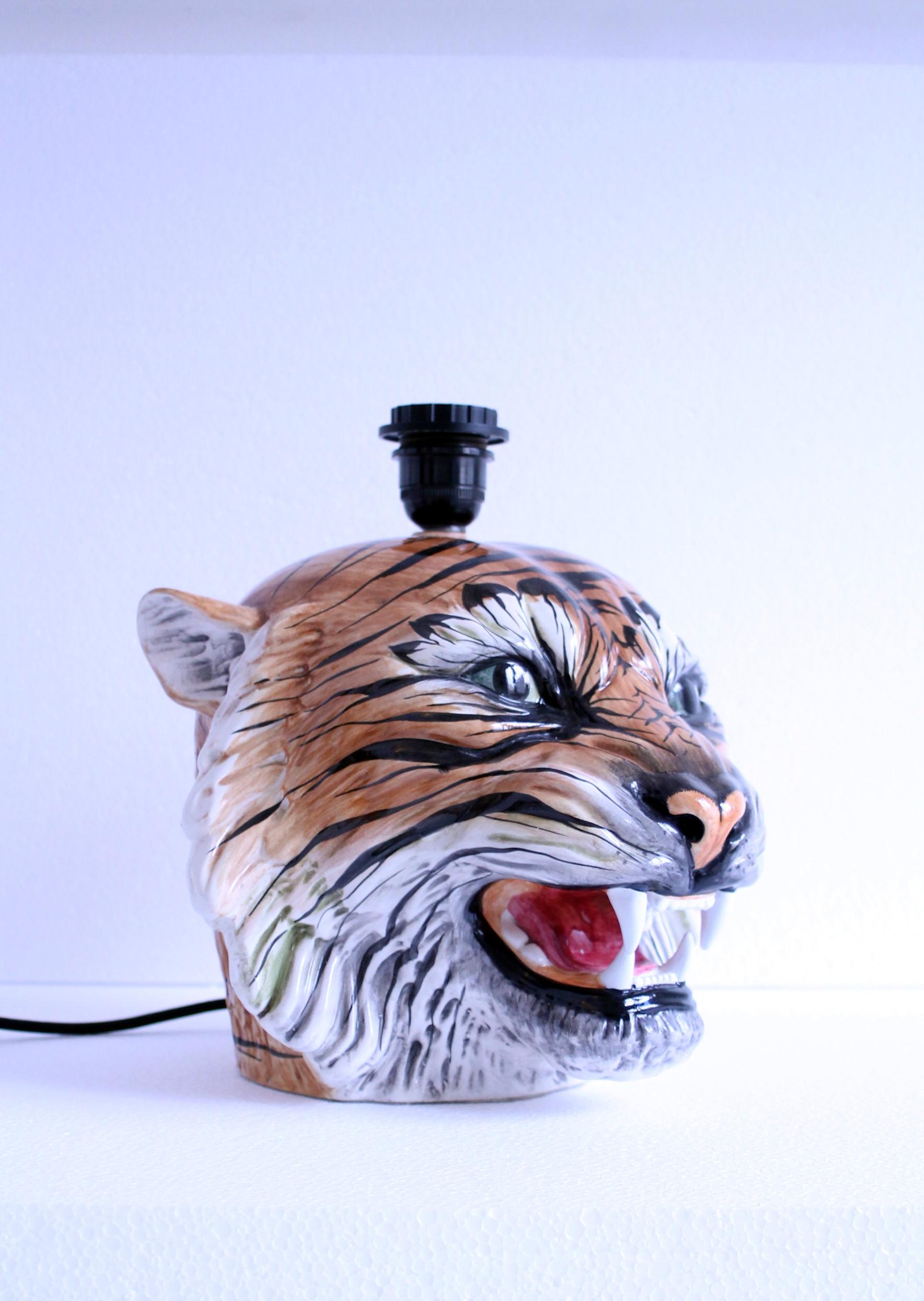 Italian mid-century ceramic tiger sculpture lampshade (32x26x31cm) Super rare! For Sale 2
