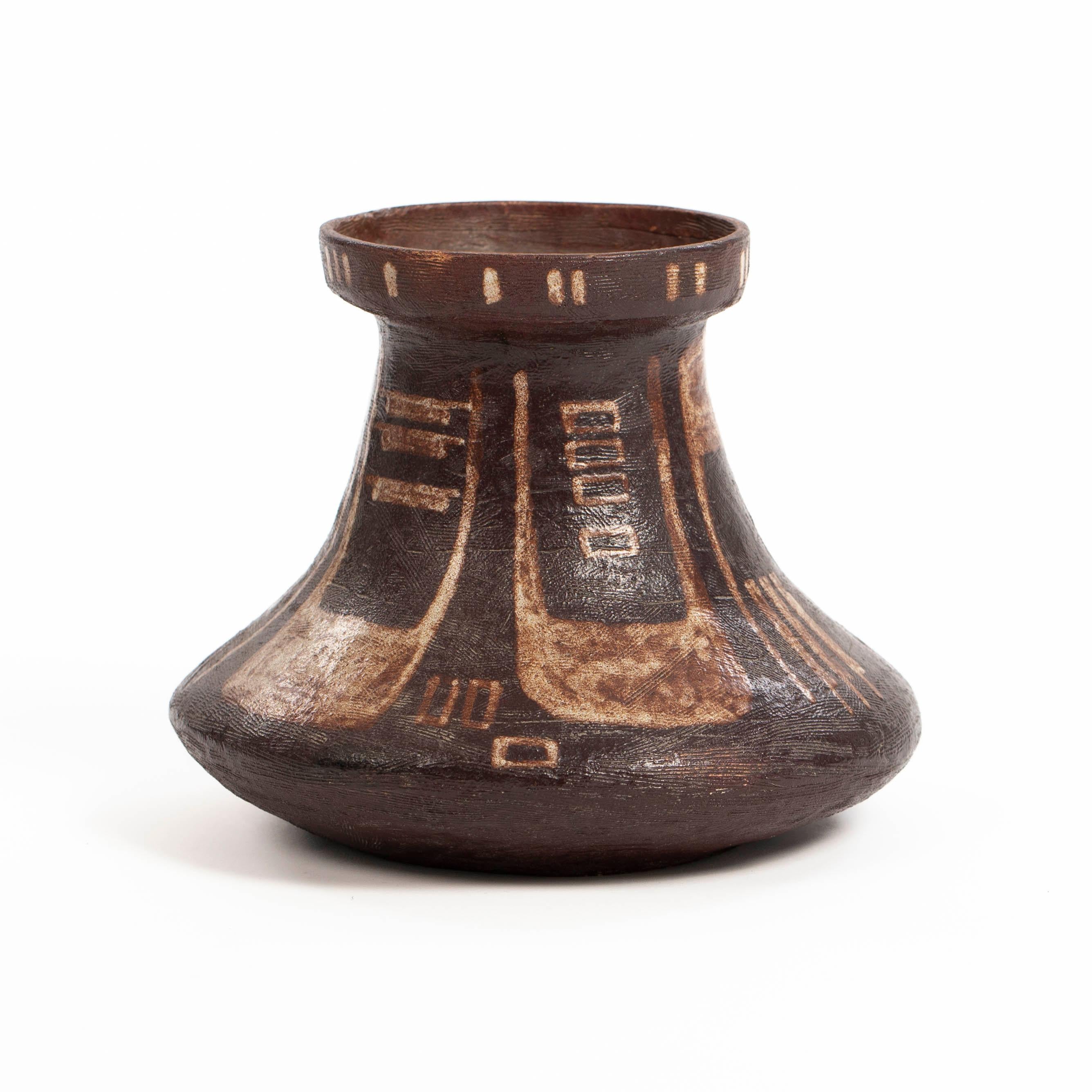 Vaso italiano di metà secolo in ceramica in stile etrusco di Mariano Pieroni 1950s In condizioni buone in vendita a Salzburg, AT