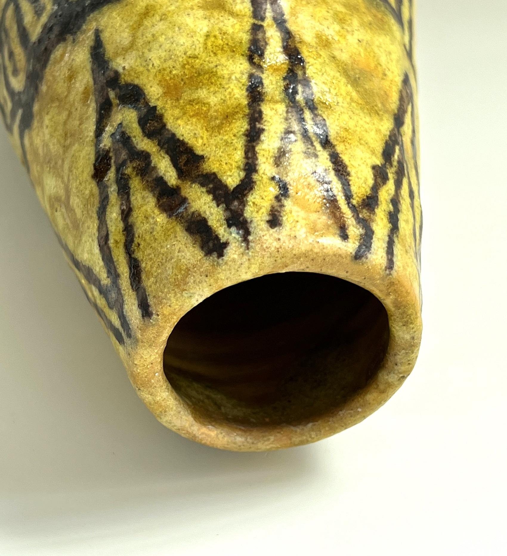 Fatto a mano Vaso italiano di metà secolo in ceramica in stile Guido Gambone, anni '50 in vendita