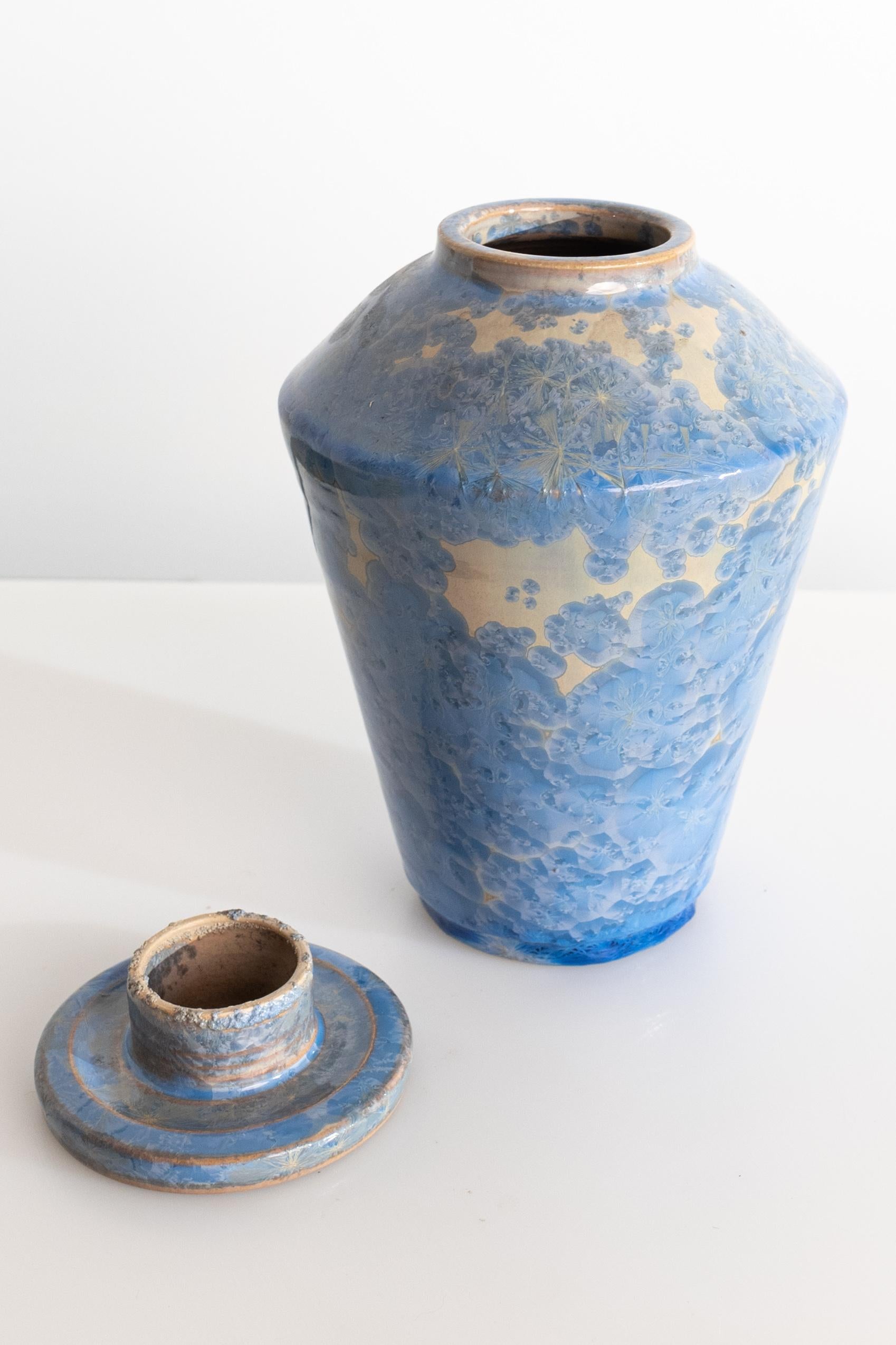 Mid-Century Modern Italian mid-century ceramic vase with lid For Sale