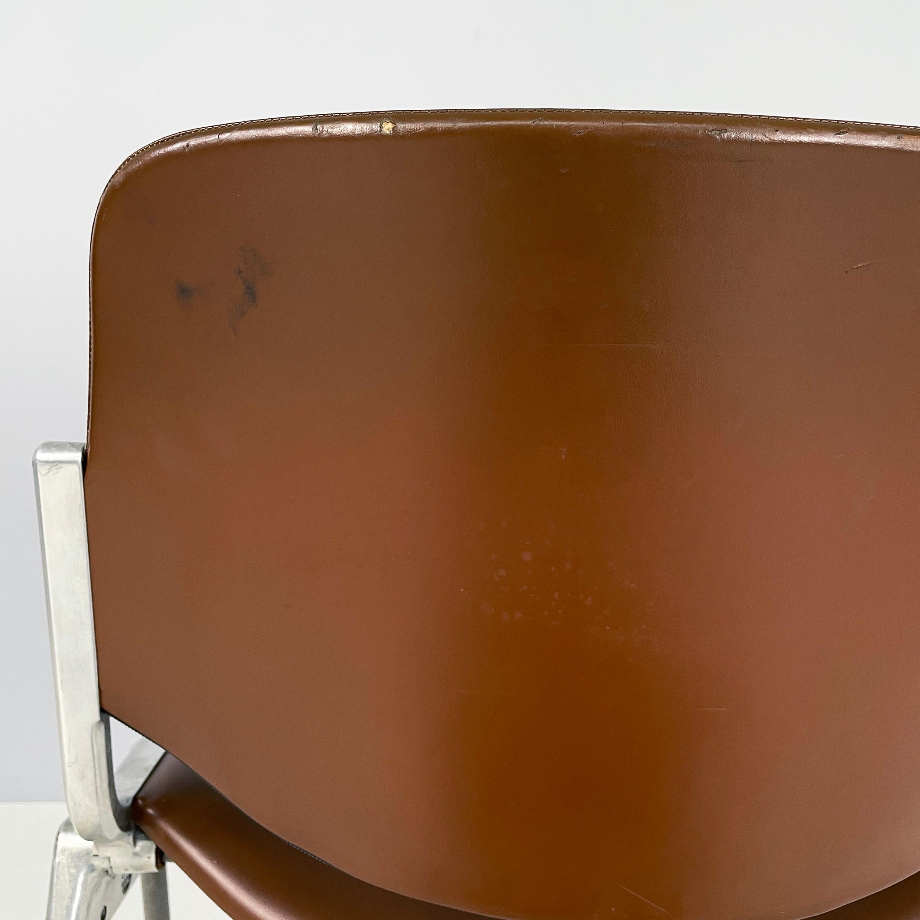 Italienischer Stuhl DSC von Giancarlo Piretti für Anonima Castelli, Mitte des Jahrhunderts, 1970er Jahre im Angebot 7