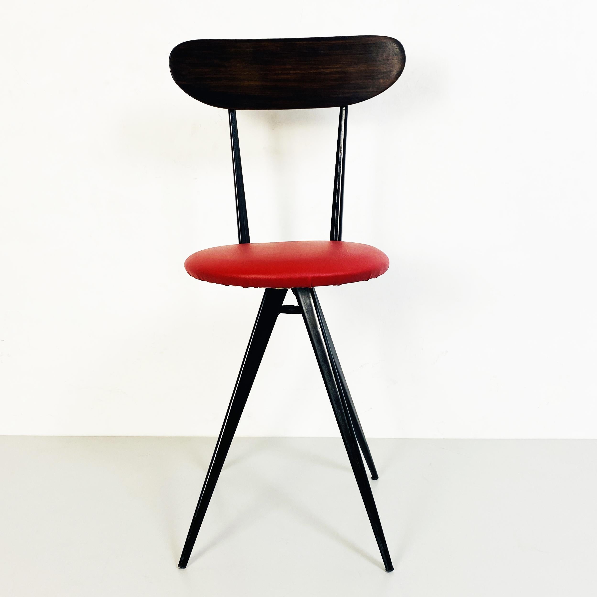 Italian Mid-Century Chair with Red Sky Seat, Metal and Wooded Structure, 1960s In Good Condition In MIlano, IT