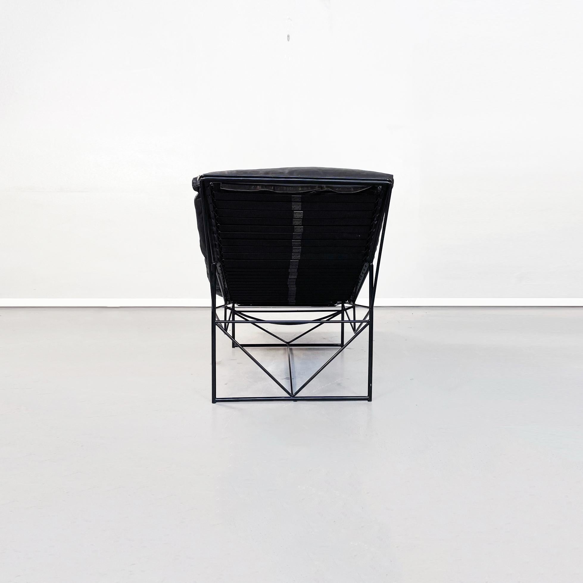 Late 20th Century Italian Mid-Century Chaise Lounge by Paolo Passerini for Uvet Dimensione, 1980s