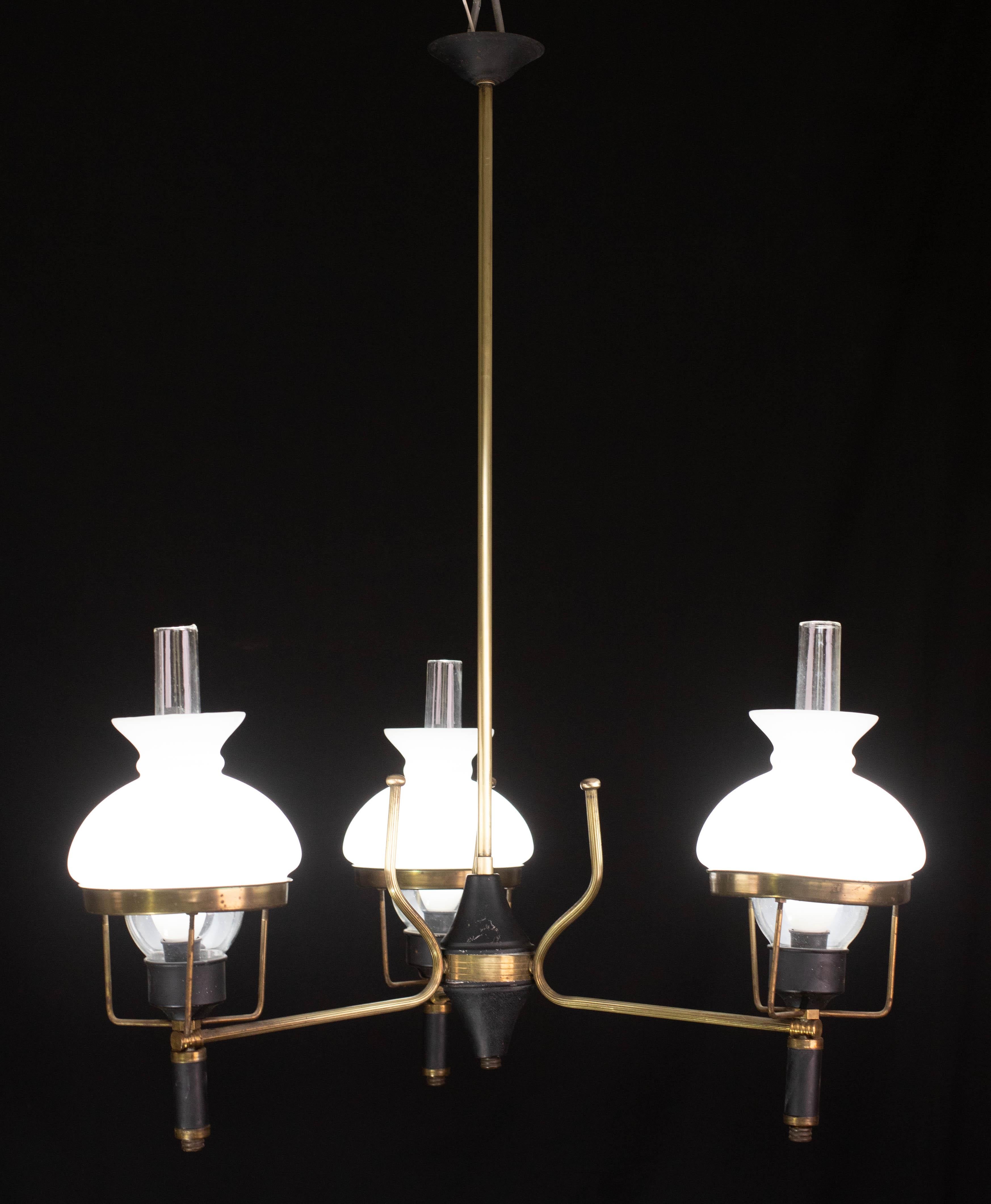 Italienischer Mid-Century-Kronleuchter von Stilnovo, 1960er Jahre (Europäisch) im Angebot
