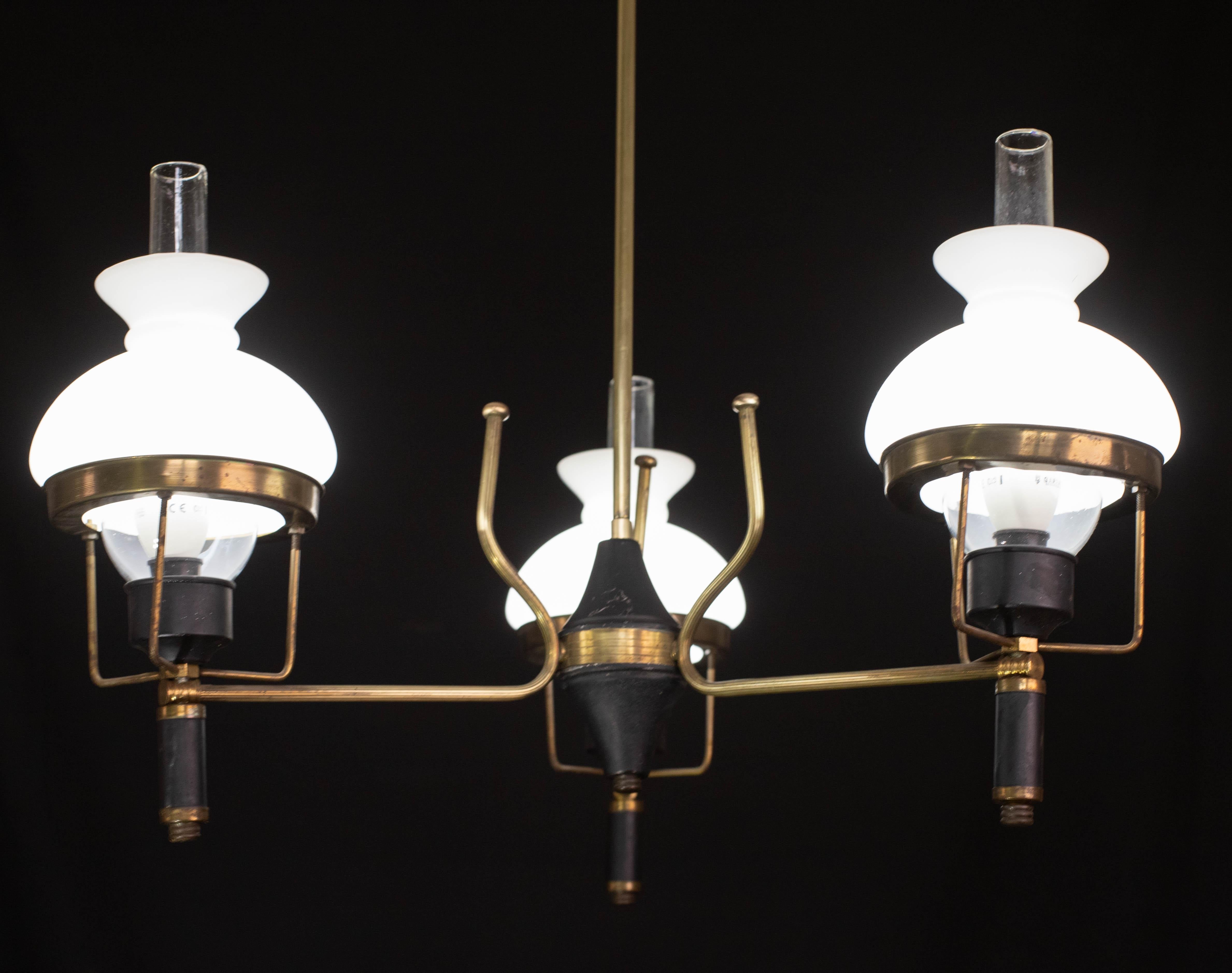 Italienischer Mid-Century-Kronleuchter von Stilnovo, 1960er Jahre (Mitte des 20. Jahrhunderts) im Angebot
