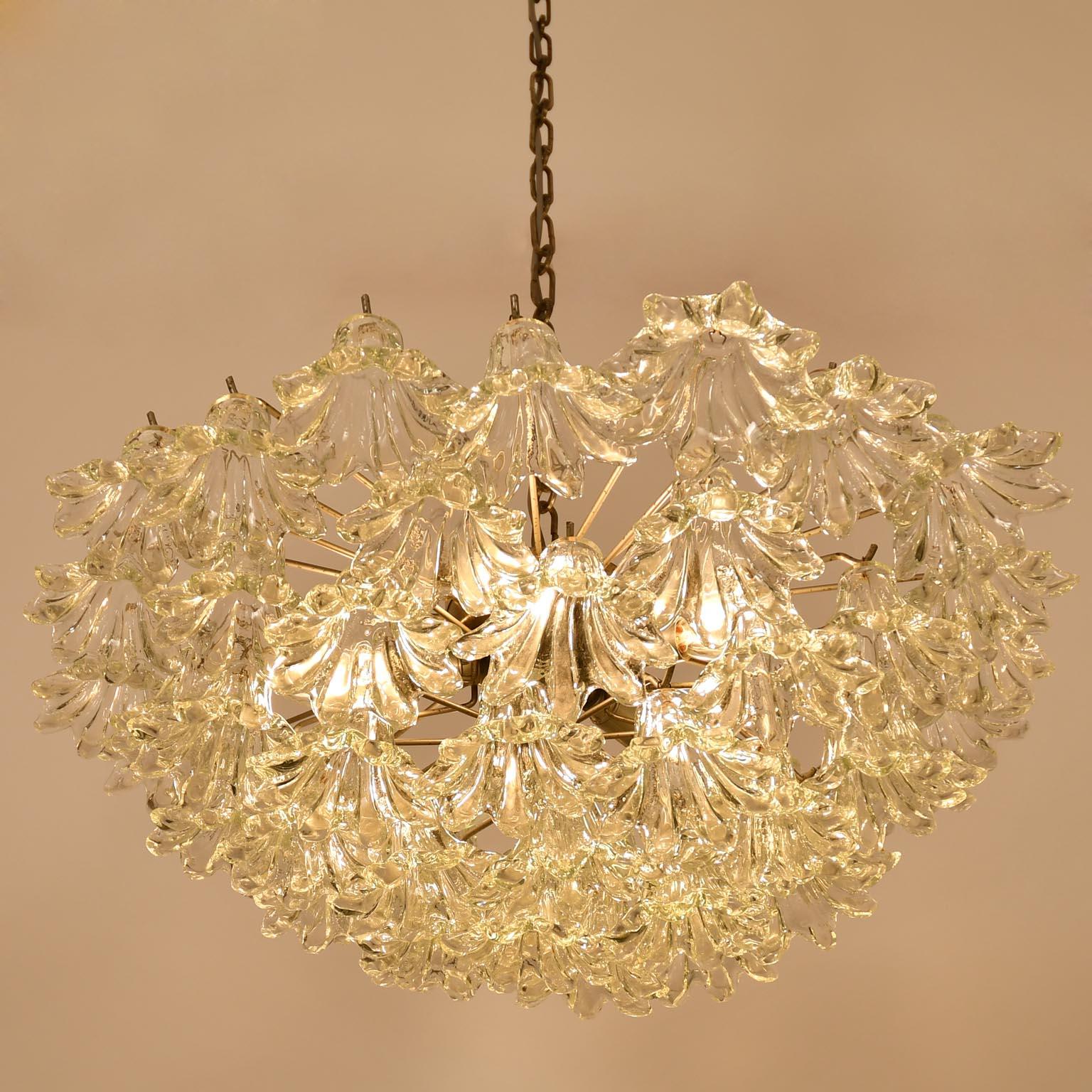 Italian Mid-Century Chandelier with Glass Blossoms, 1955, Murano For Sale 1
