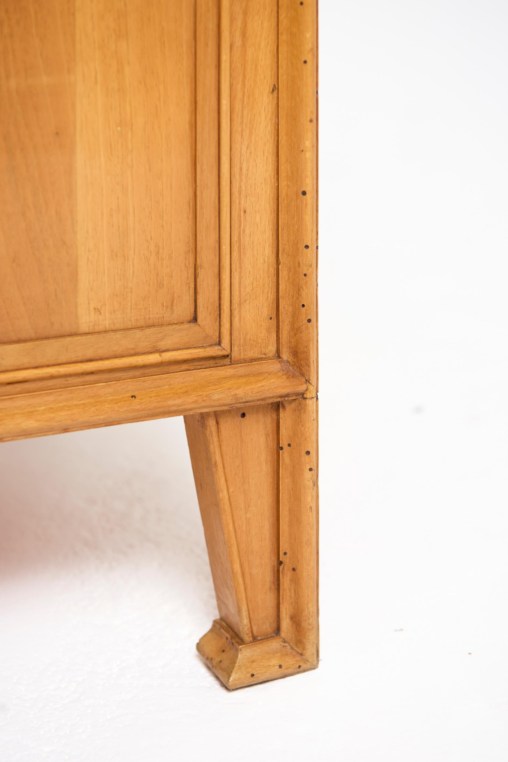 Italian Mid-Century Chest of Drawers For Sale 6